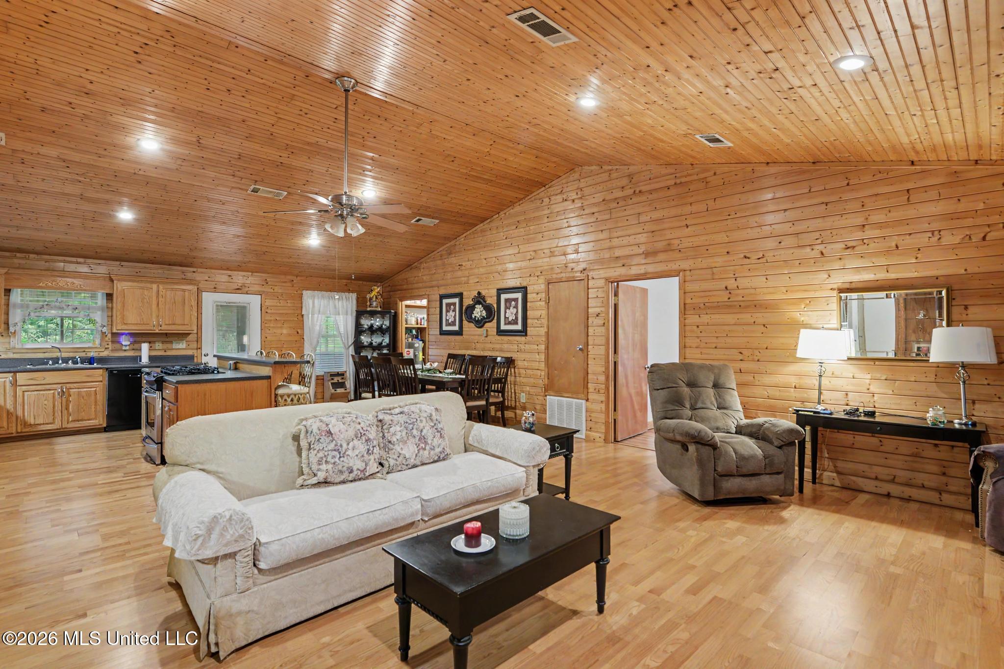 4219 Merrill Road Property Photo 8