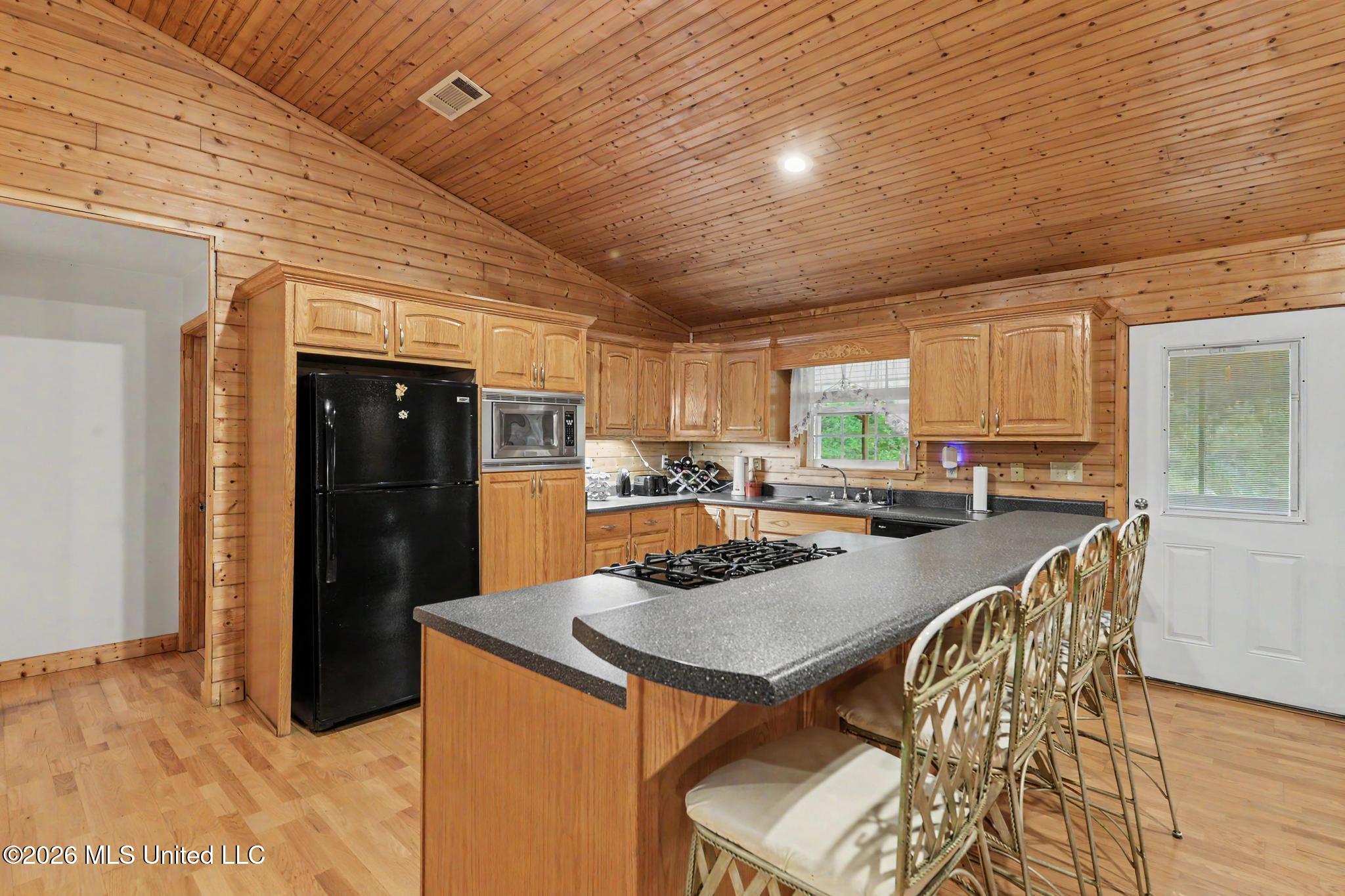 4219 Merrill Road Property Photo 9