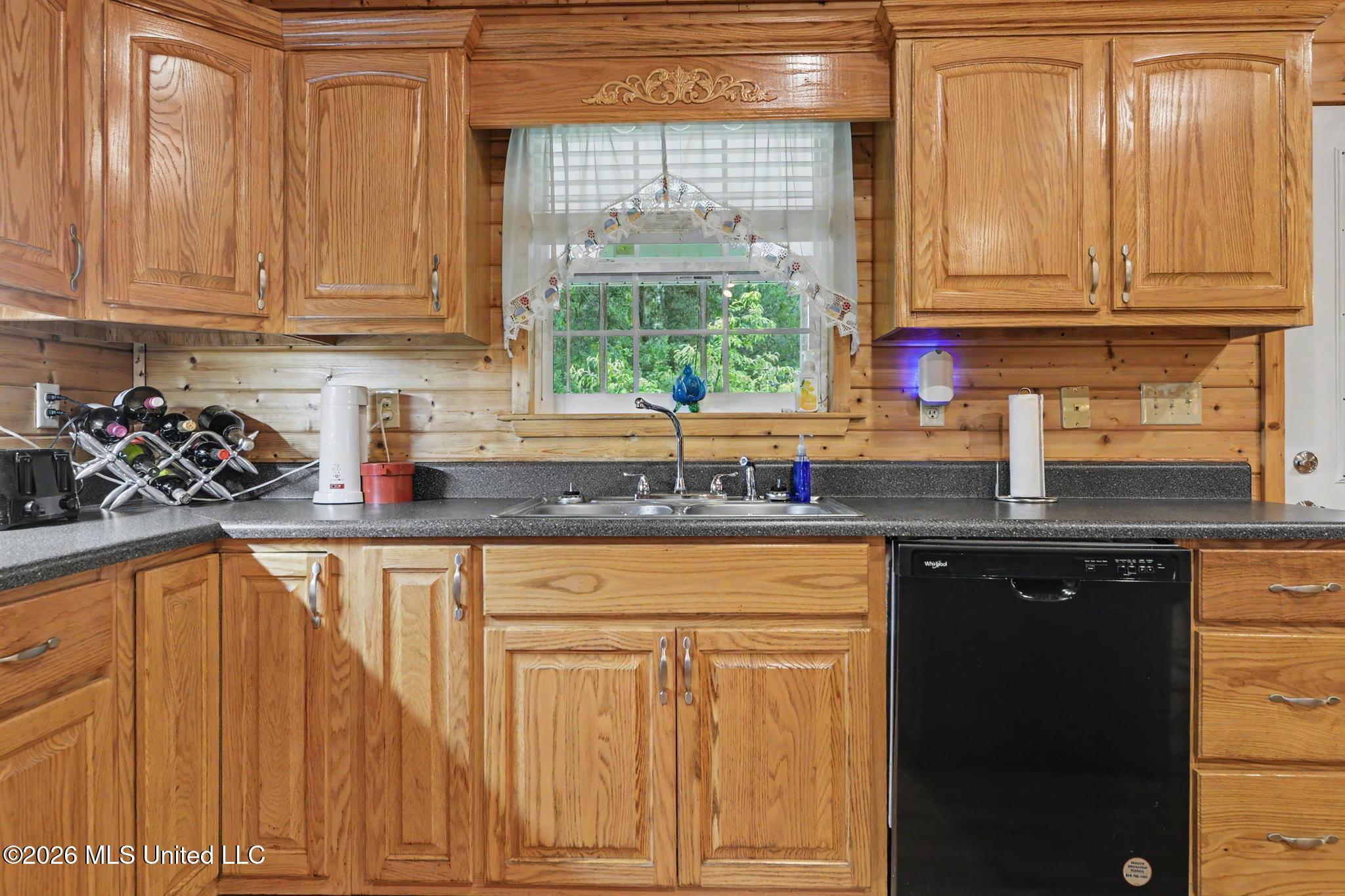 4219 Merrill Road Property Photo 11
