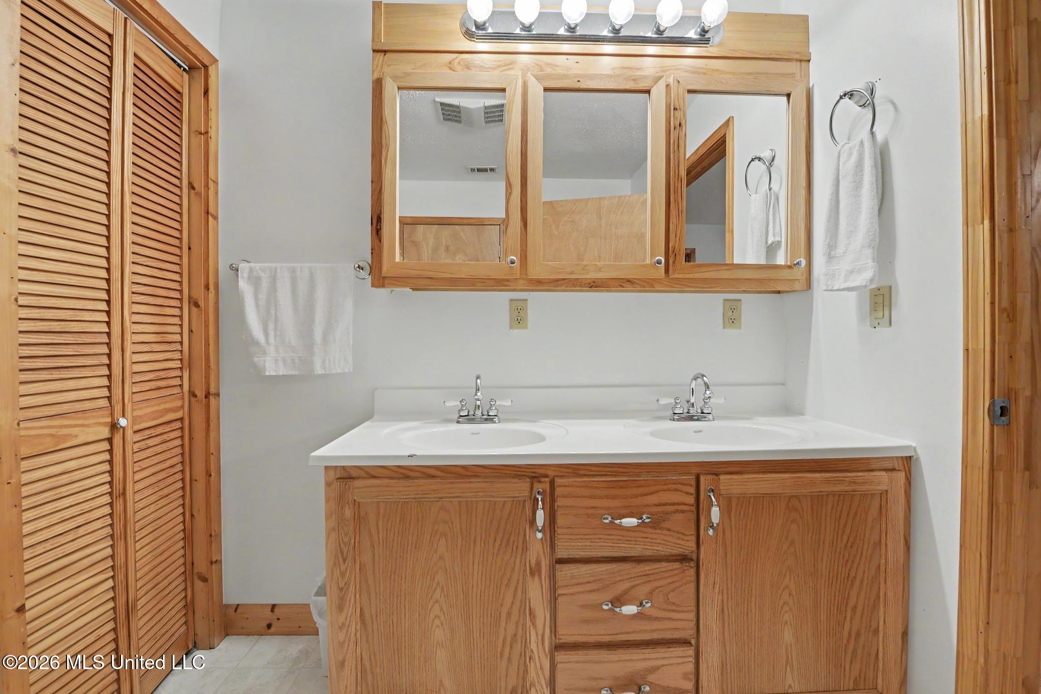 4219 Merrill Road Property Photo 16