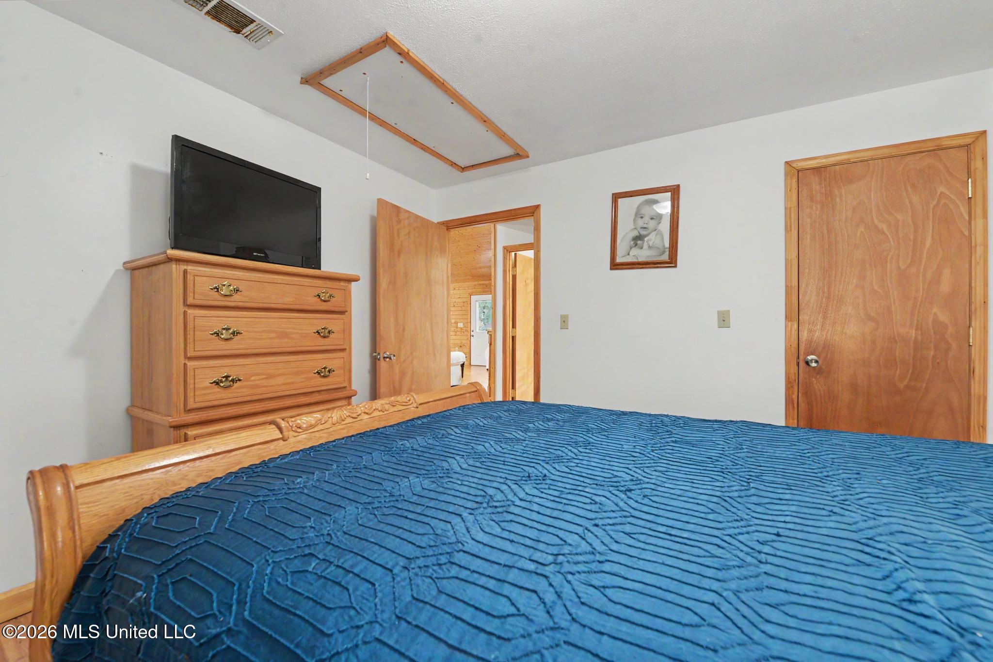 4219 Merrill Road Property Photo 19