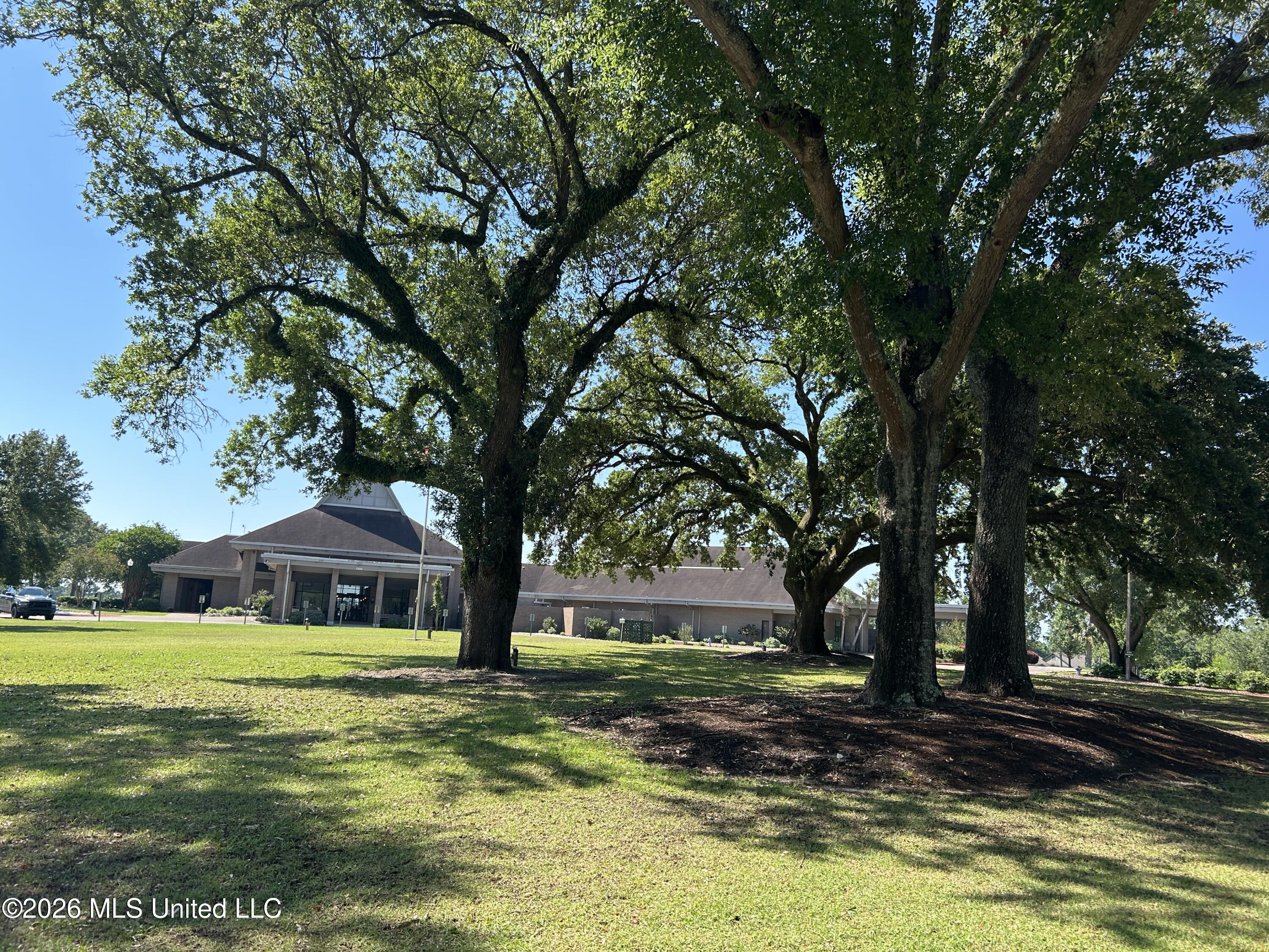 113 Lakeside Villa Property Photo 12