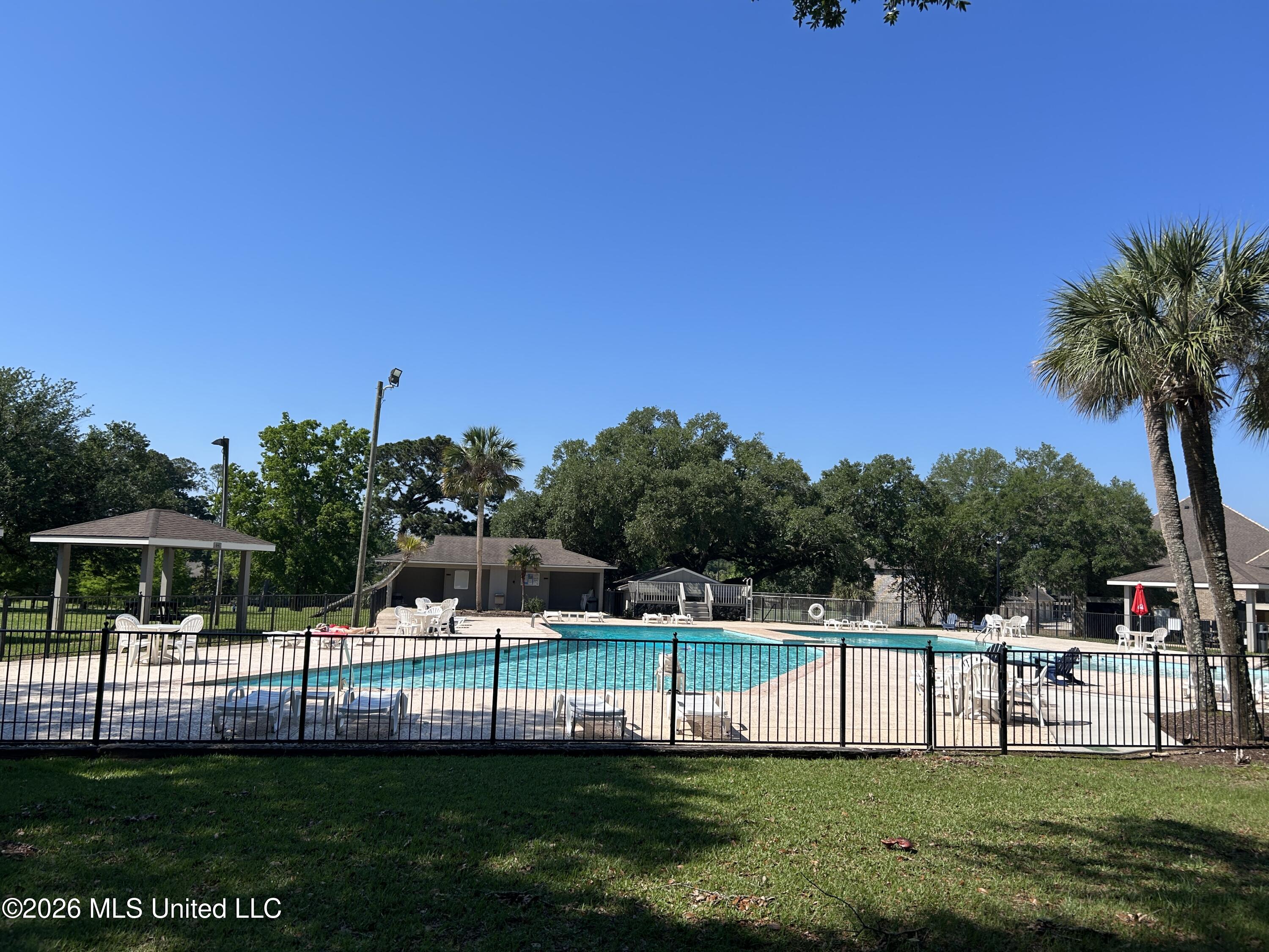 113 Lakeside Villa Property Photo 13