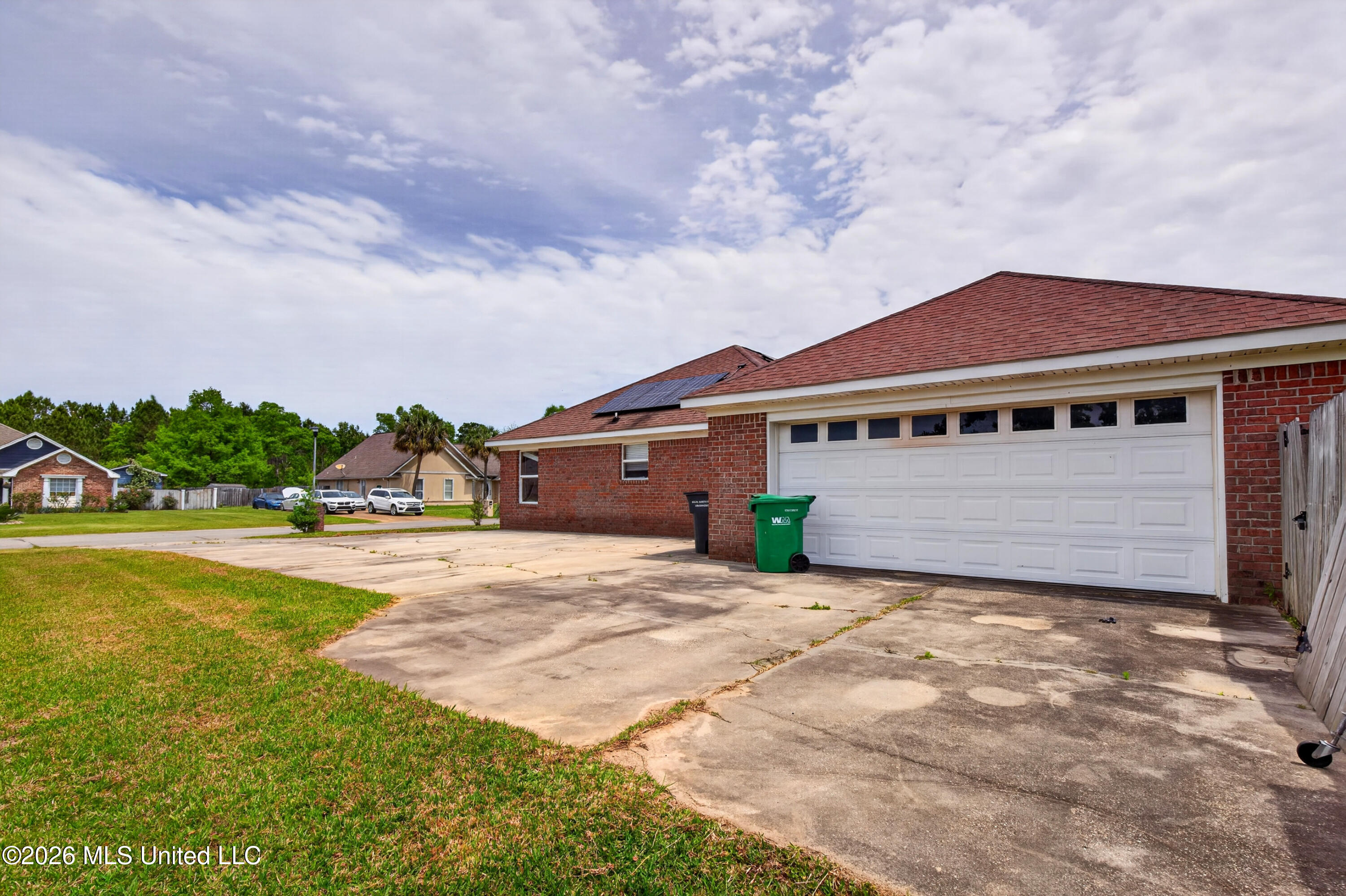 14905 Nassau Drive Property Photo 5