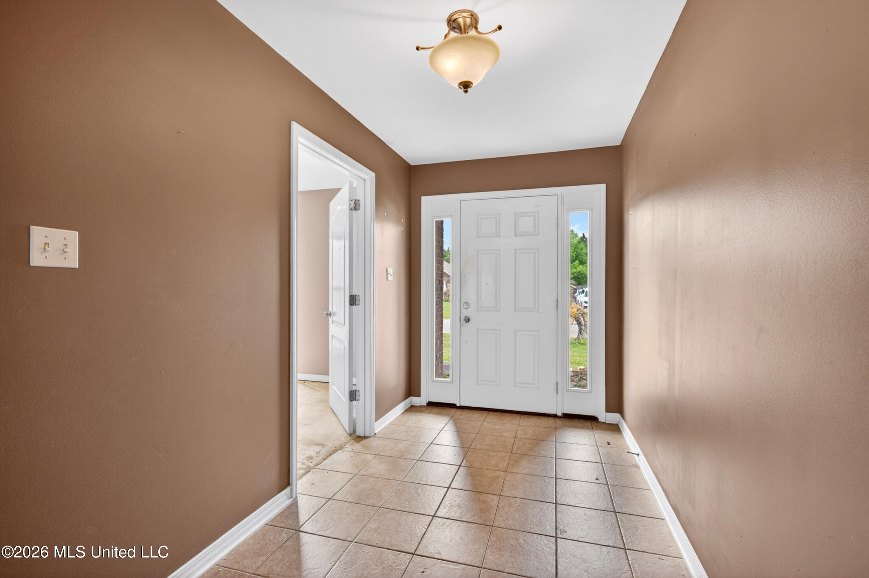 14905 Nassau Drive Property Photo 6