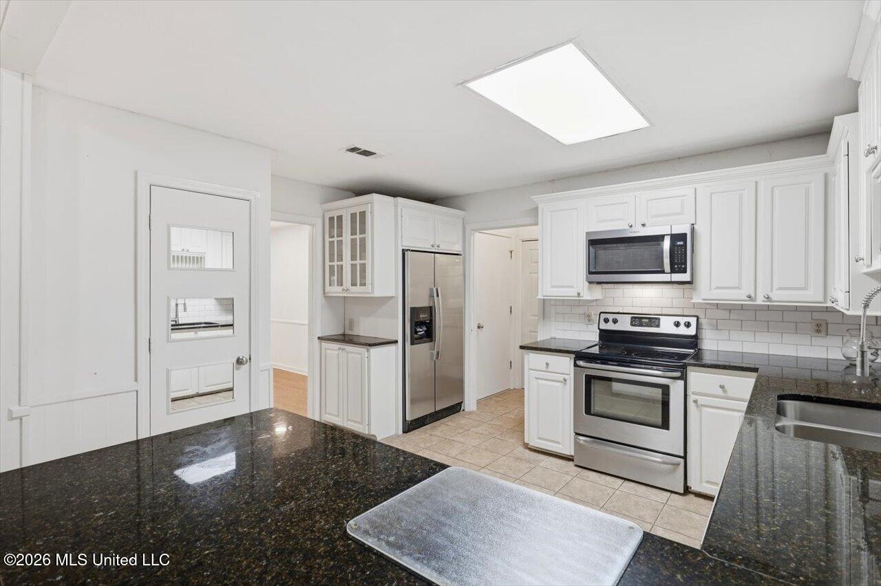 300 Whippoorwill Road Property Photo 10