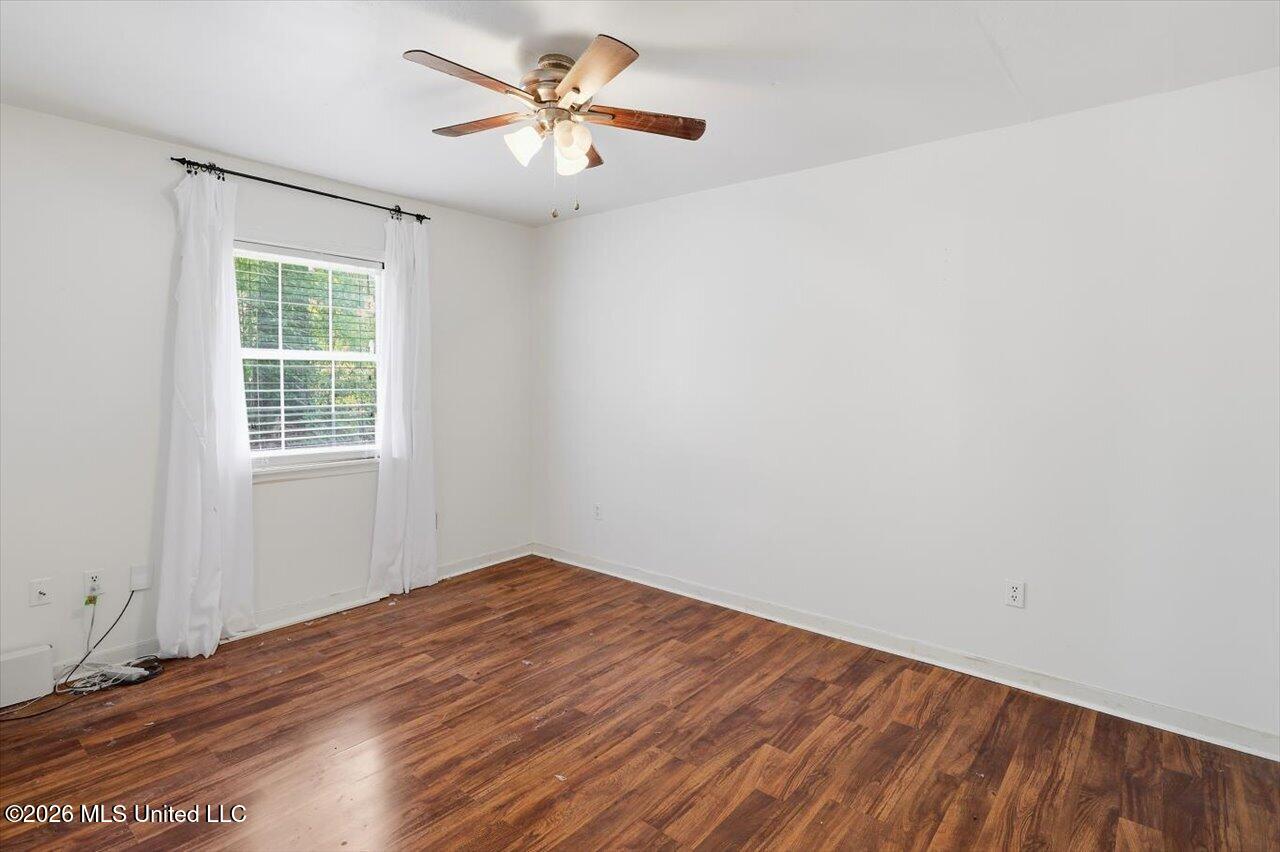 300 Whippoorwill Road Property Photo 22