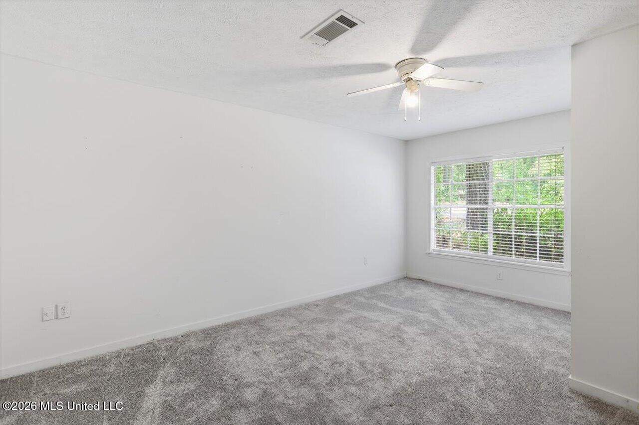 300 Whippoorwill Road Property Photo 24