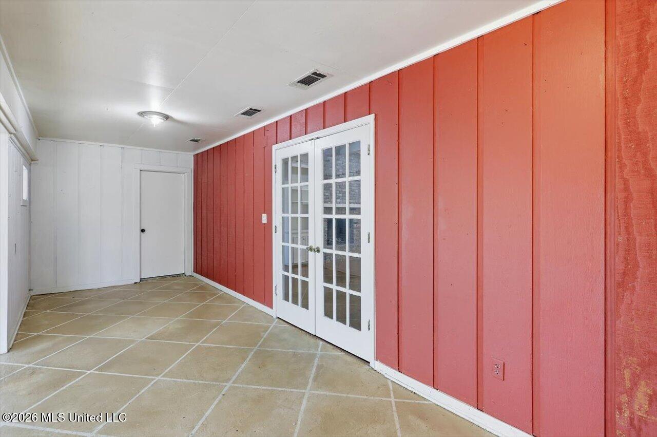 300 Whippoorwill Road Property Photo 25