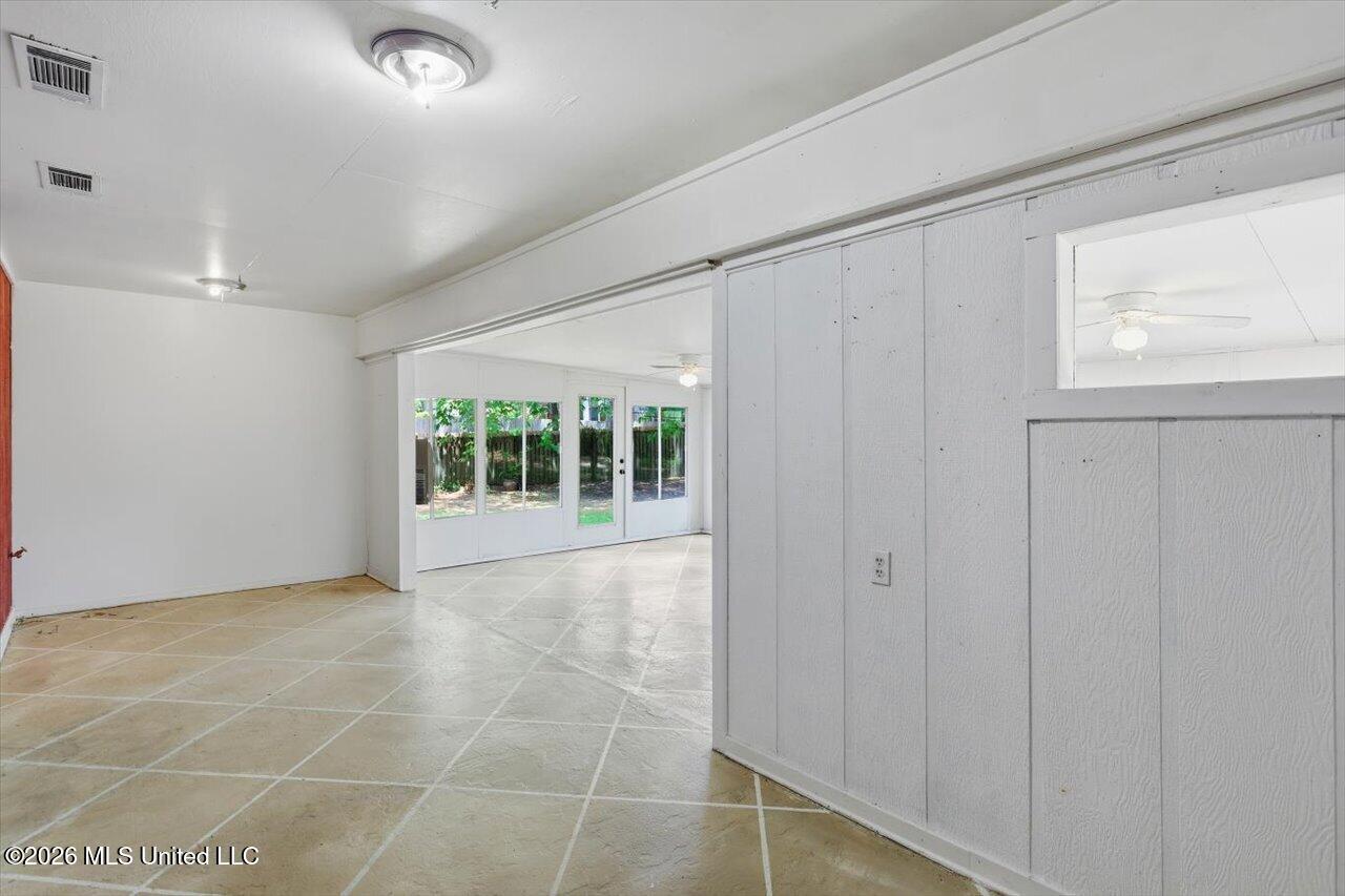 300 Whippoorwill Road Property Photo 26