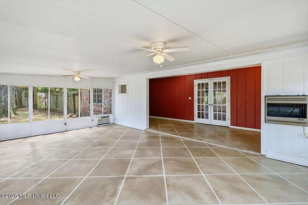 300 Whippoorwill Road Property Photo 28