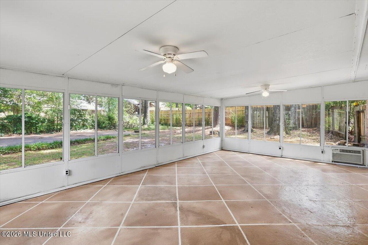 300 Whippoorwill Road Property Photo 29