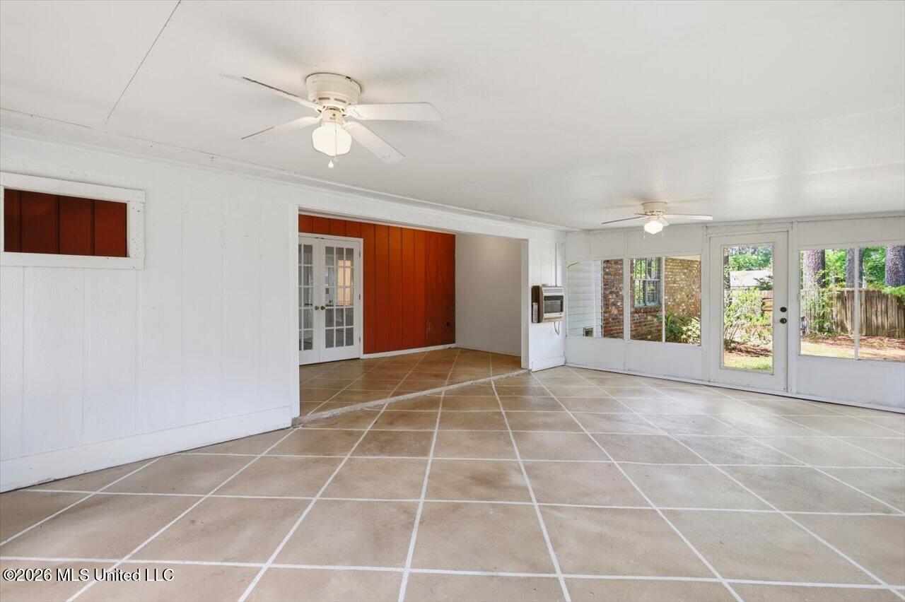 300 Whippoorwill Road Property Photo 30