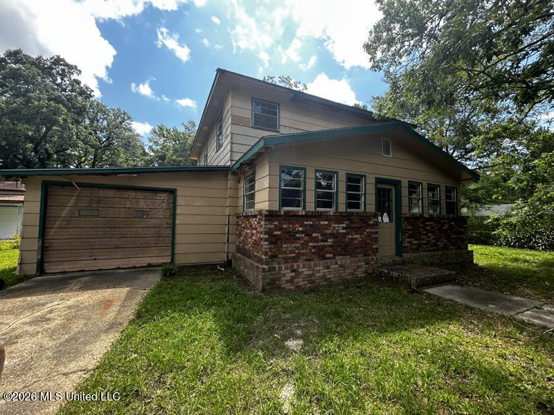 7112 Elder Ferry Road Property Photo 1
