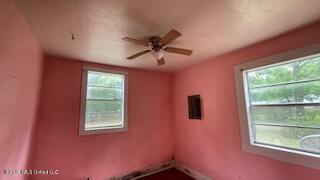 7112 Elder Ferry Road Property Photo 5
