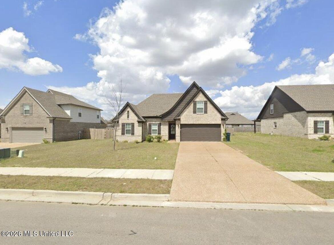 2542 Darlene Street Property Photo 1