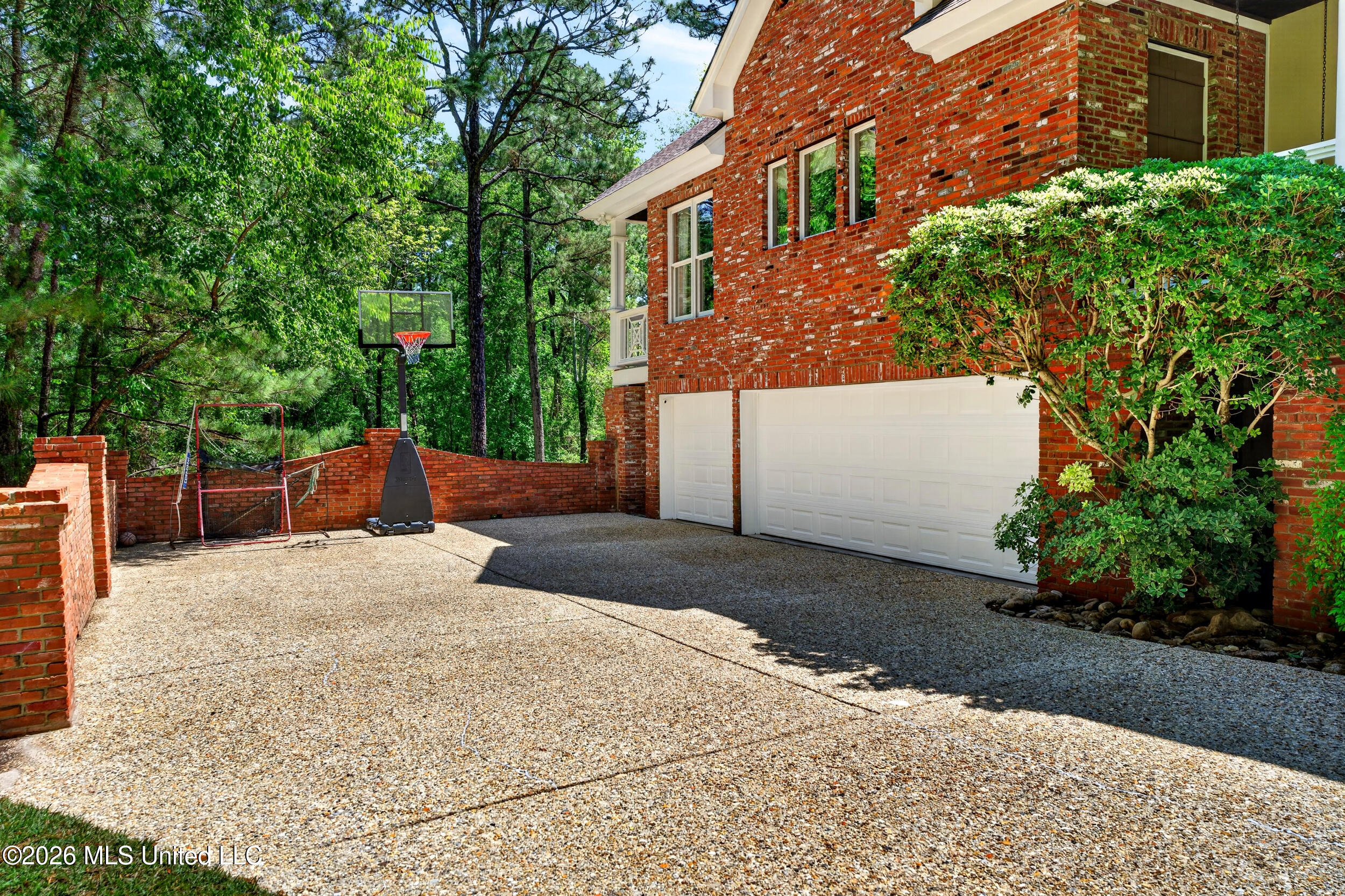 40 Marais Ridge Property Photo 12