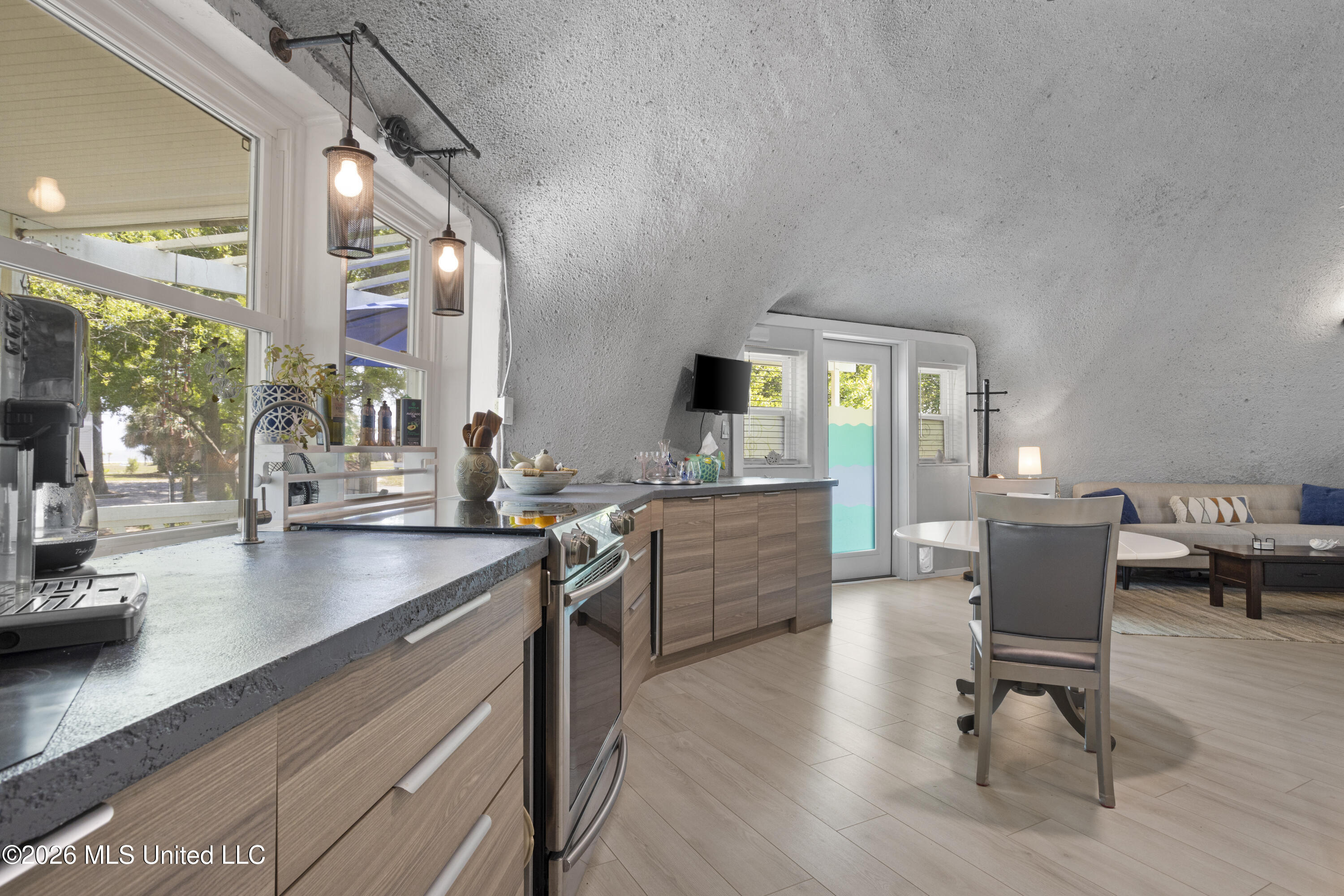 4312 Ford Street Property Photo 16