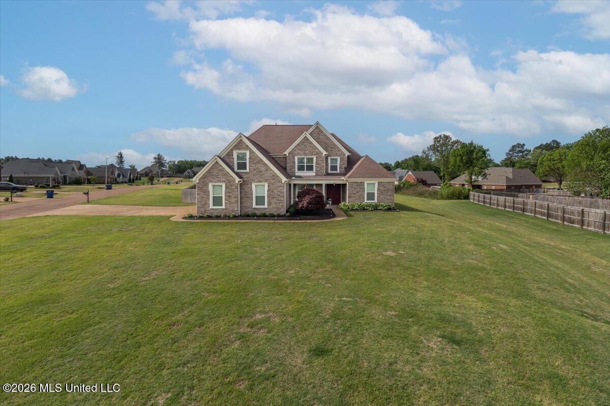 5345 E Pointe Drive Property Photo 1
