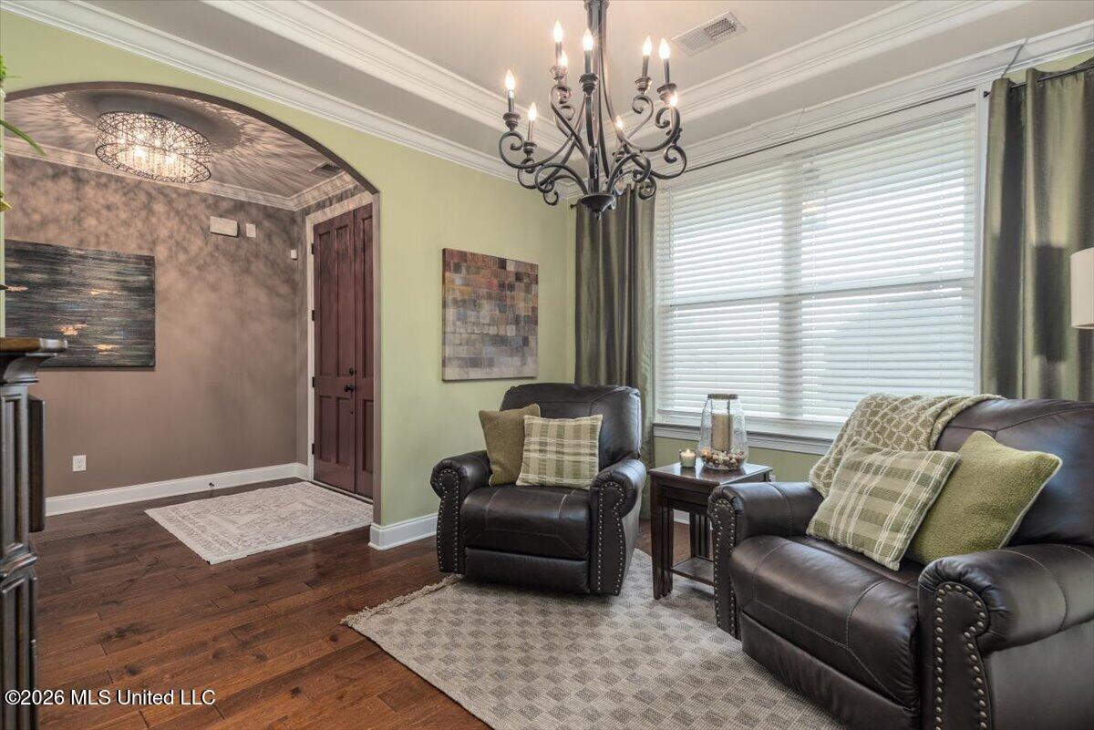 5345 E Pointe Drive Property Photo 5