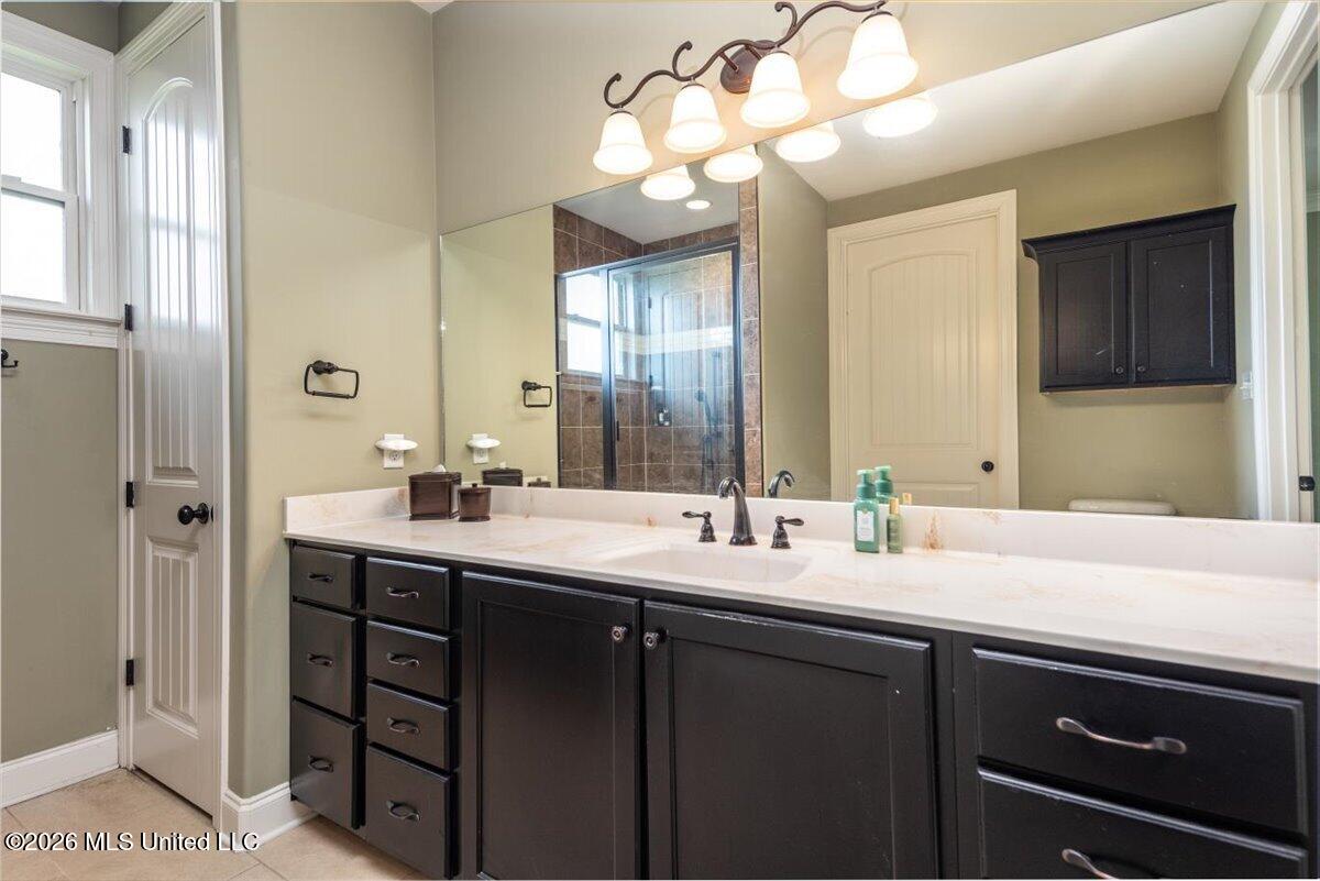 5345 E Pointe Drive Property Photo 12