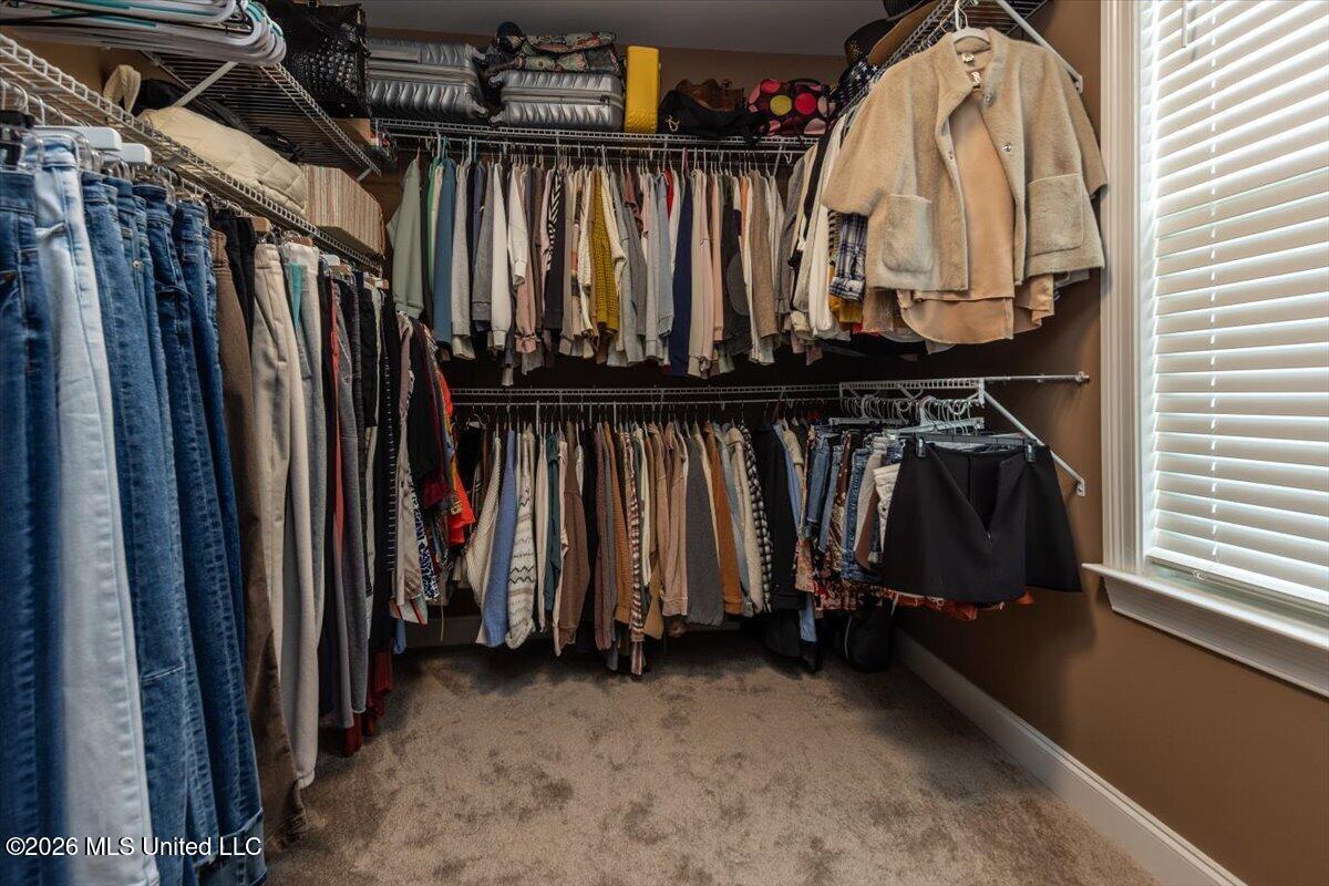 5345 E Pointe Drive Property Photo 16