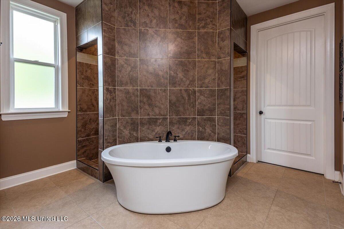 5345 E Pointe Drive Property Photo 18