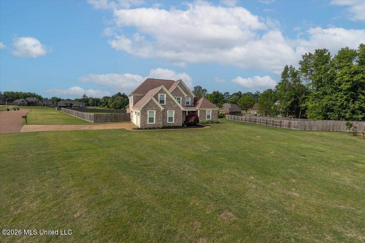 5345 E Pointe Drive Property Photo 38