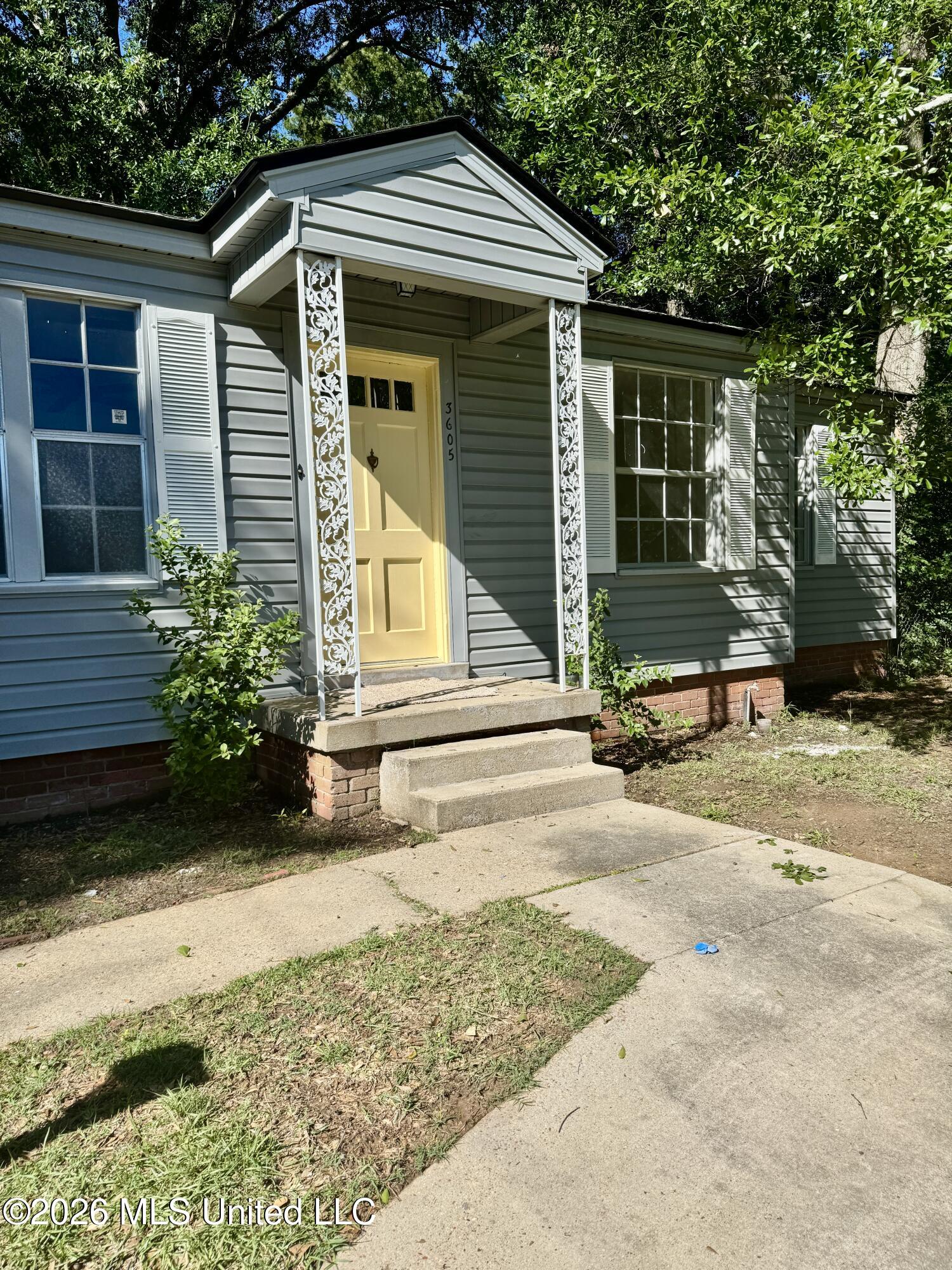 3605 Ridgewood Road Property Photo 2