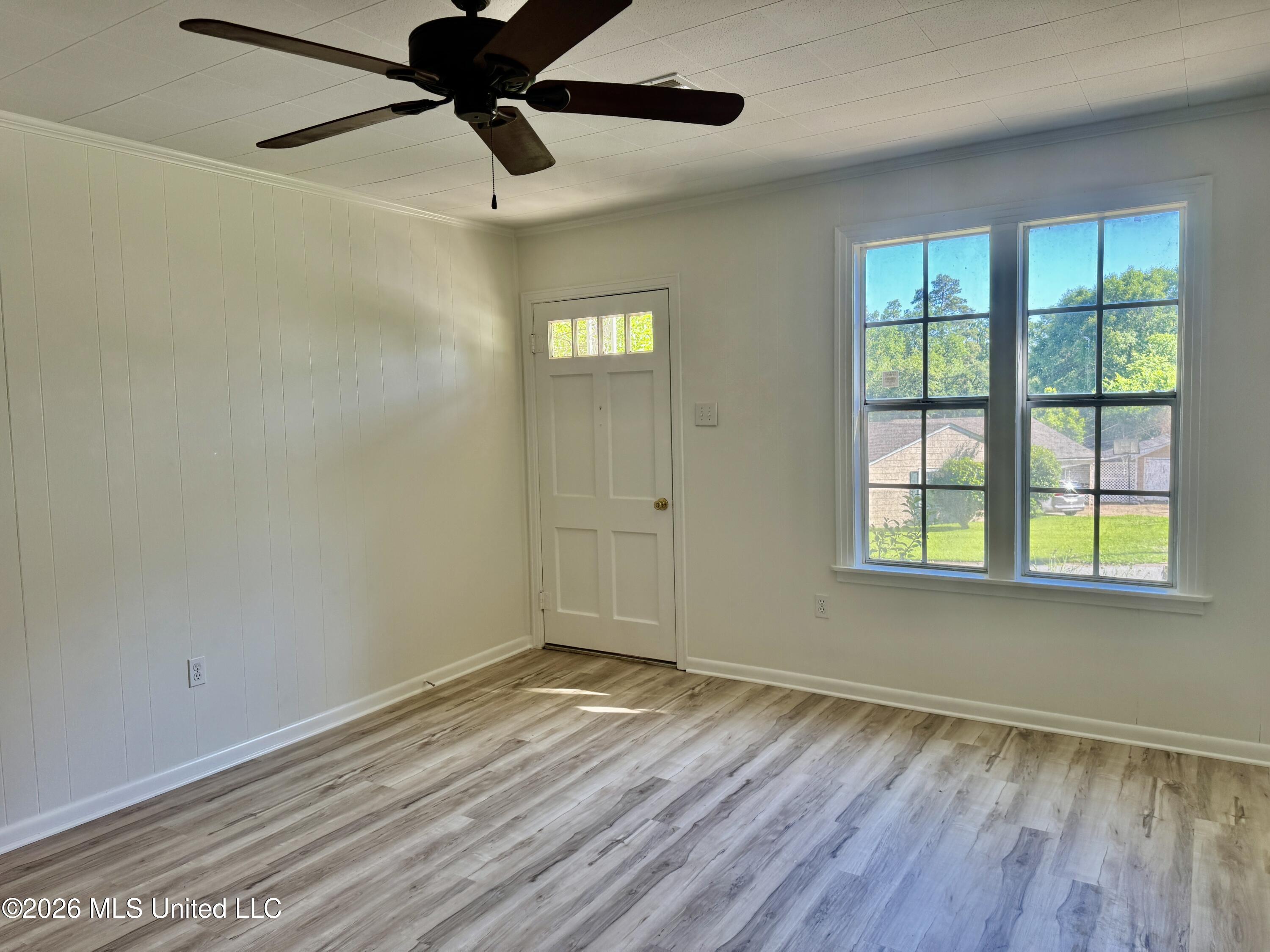 3605 Ridgewood Road Property Photo 3