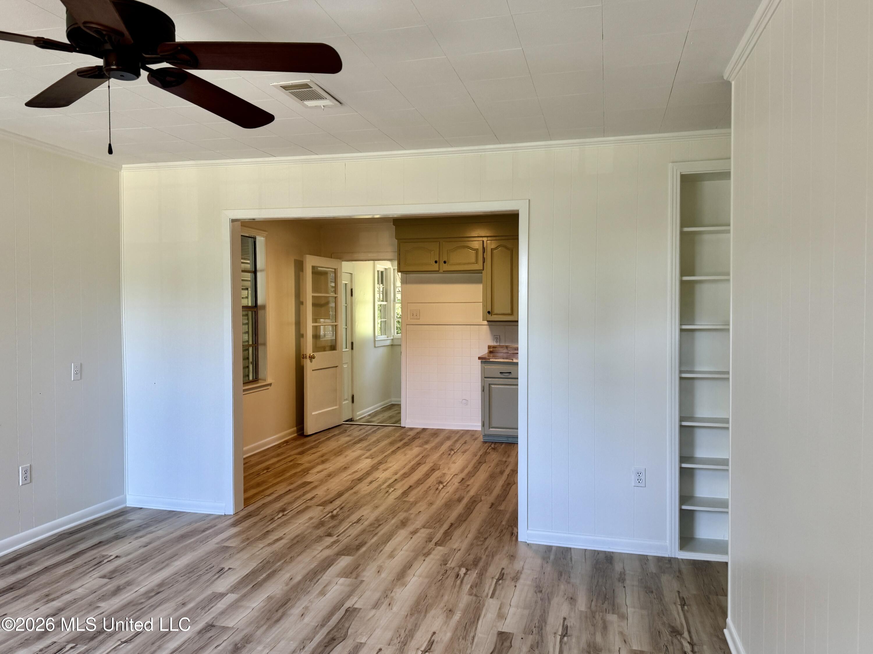 3605 Ridgewood Road Property Photo 5