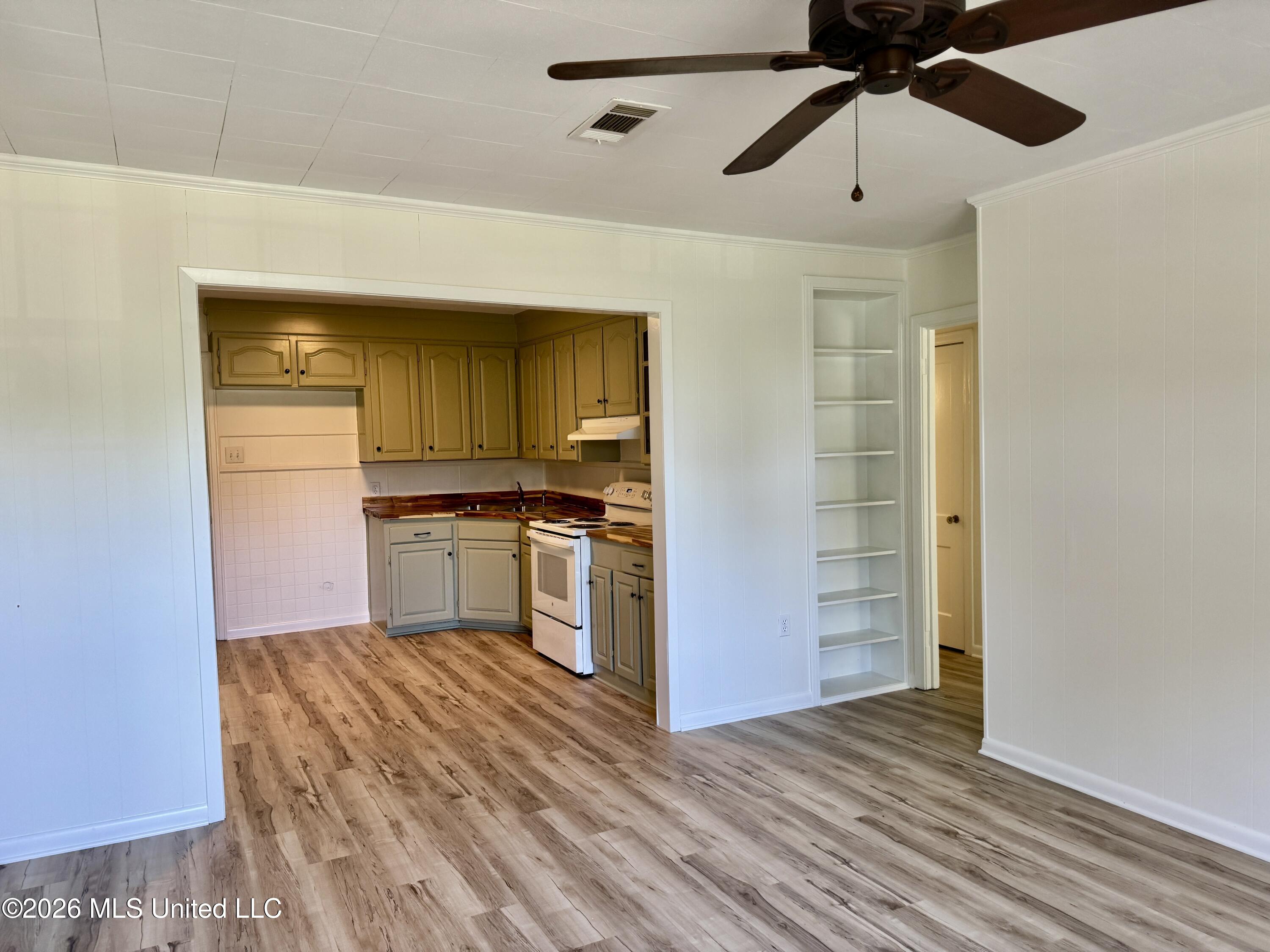 3605 Ridgewood Road Property Photo 6