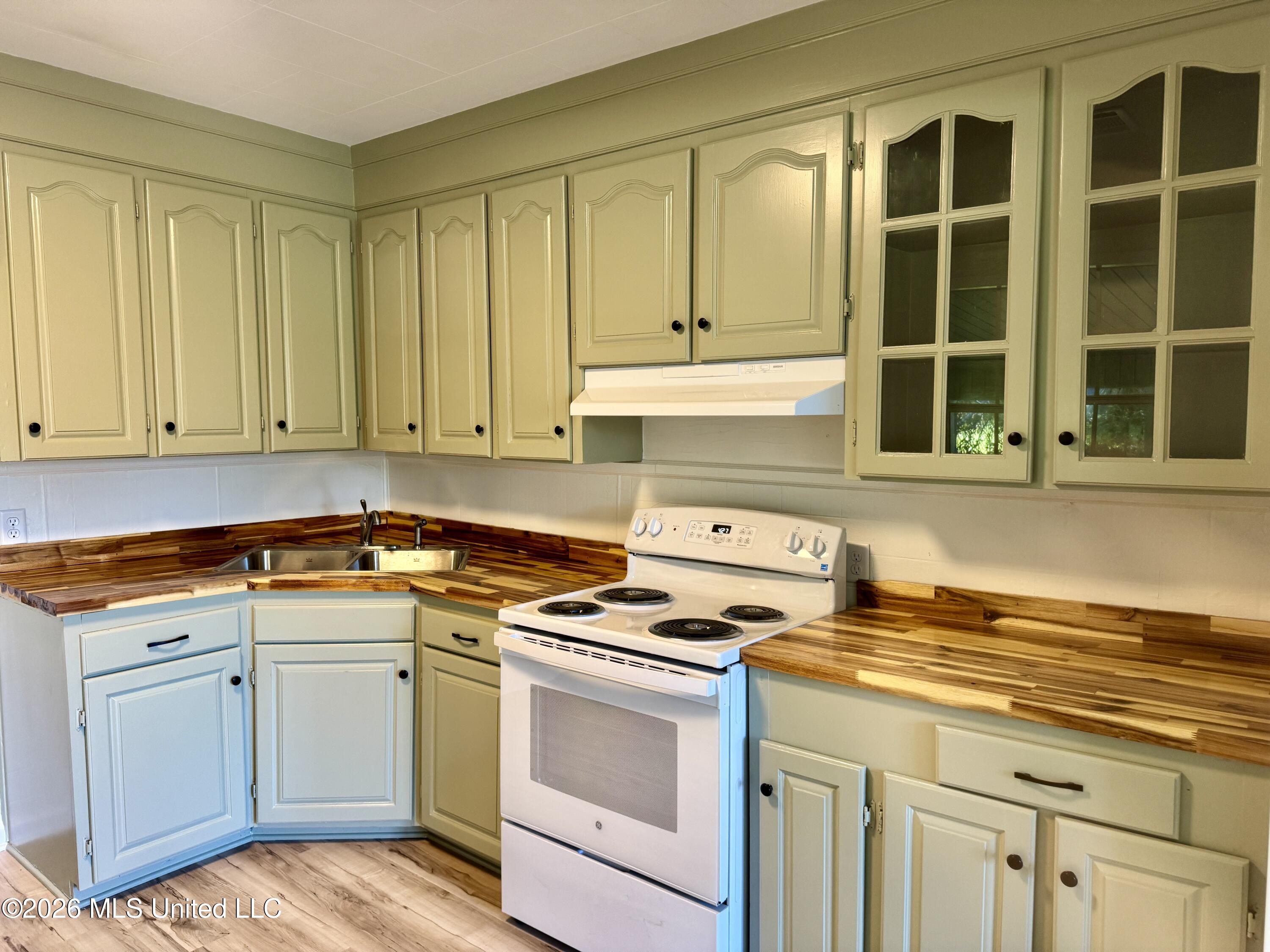 3605 Ridgewood Road Property Photo 8