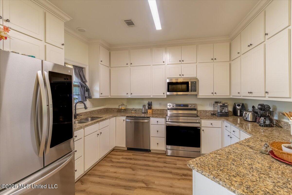607 Brooks Avenue Property Photo 5