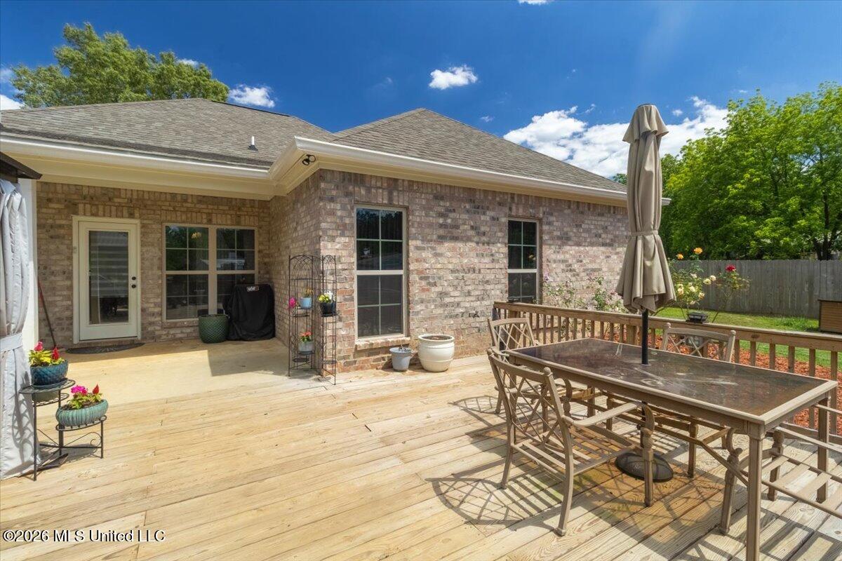 607 Brooks Avenue Property Photo 18