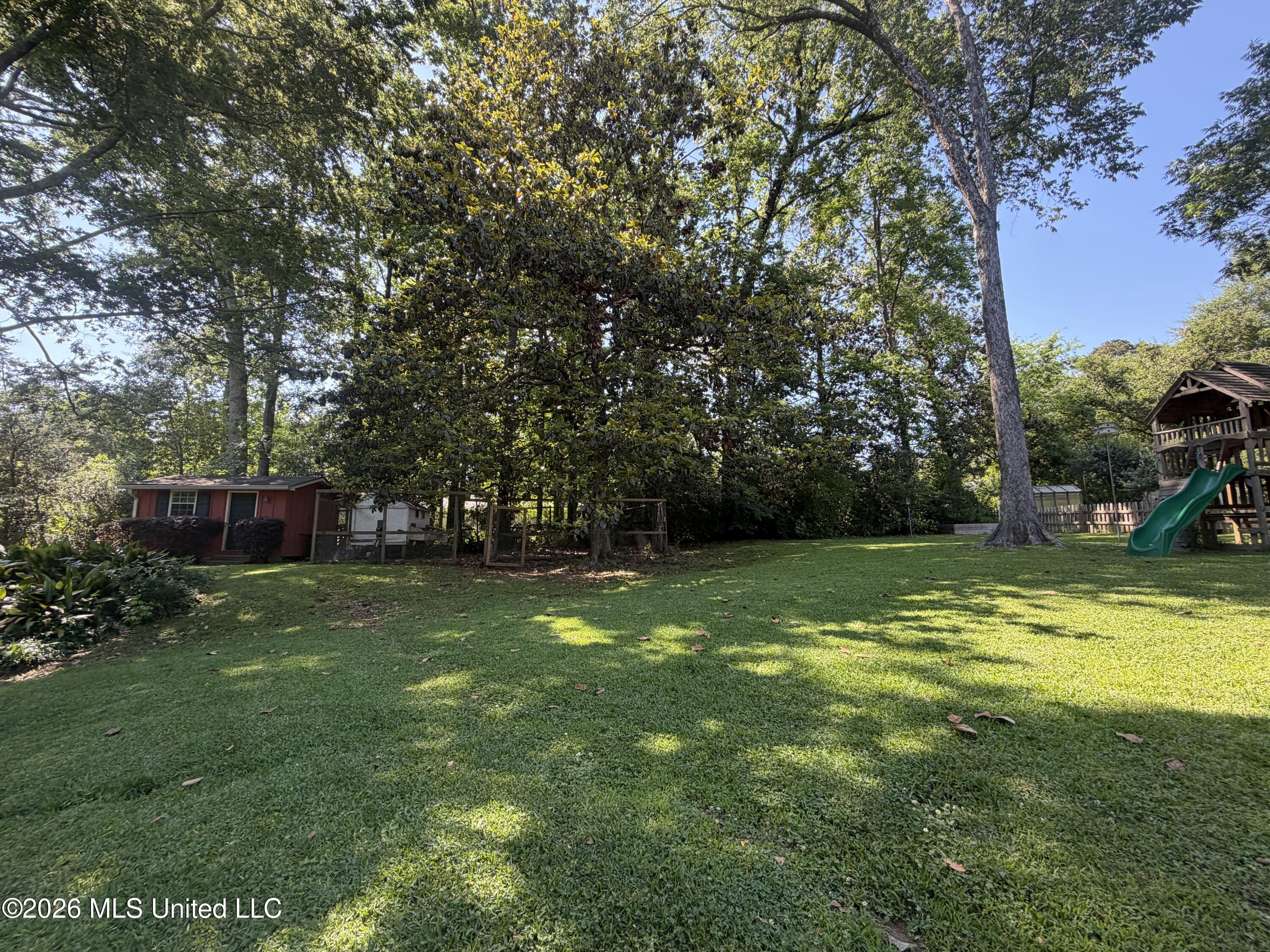 211 Glenwood Drive Property Photo 1