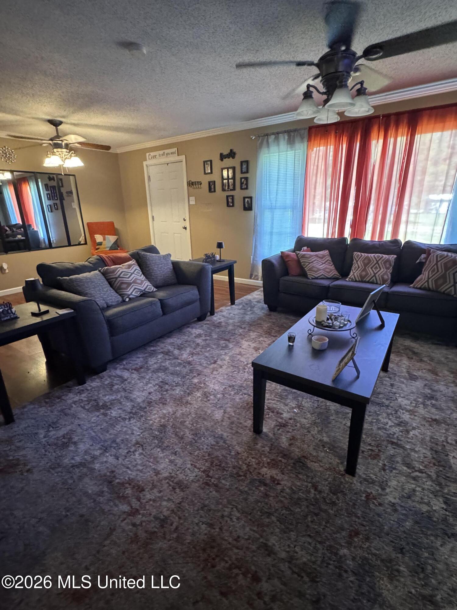 208 11th Street Property Photo 4