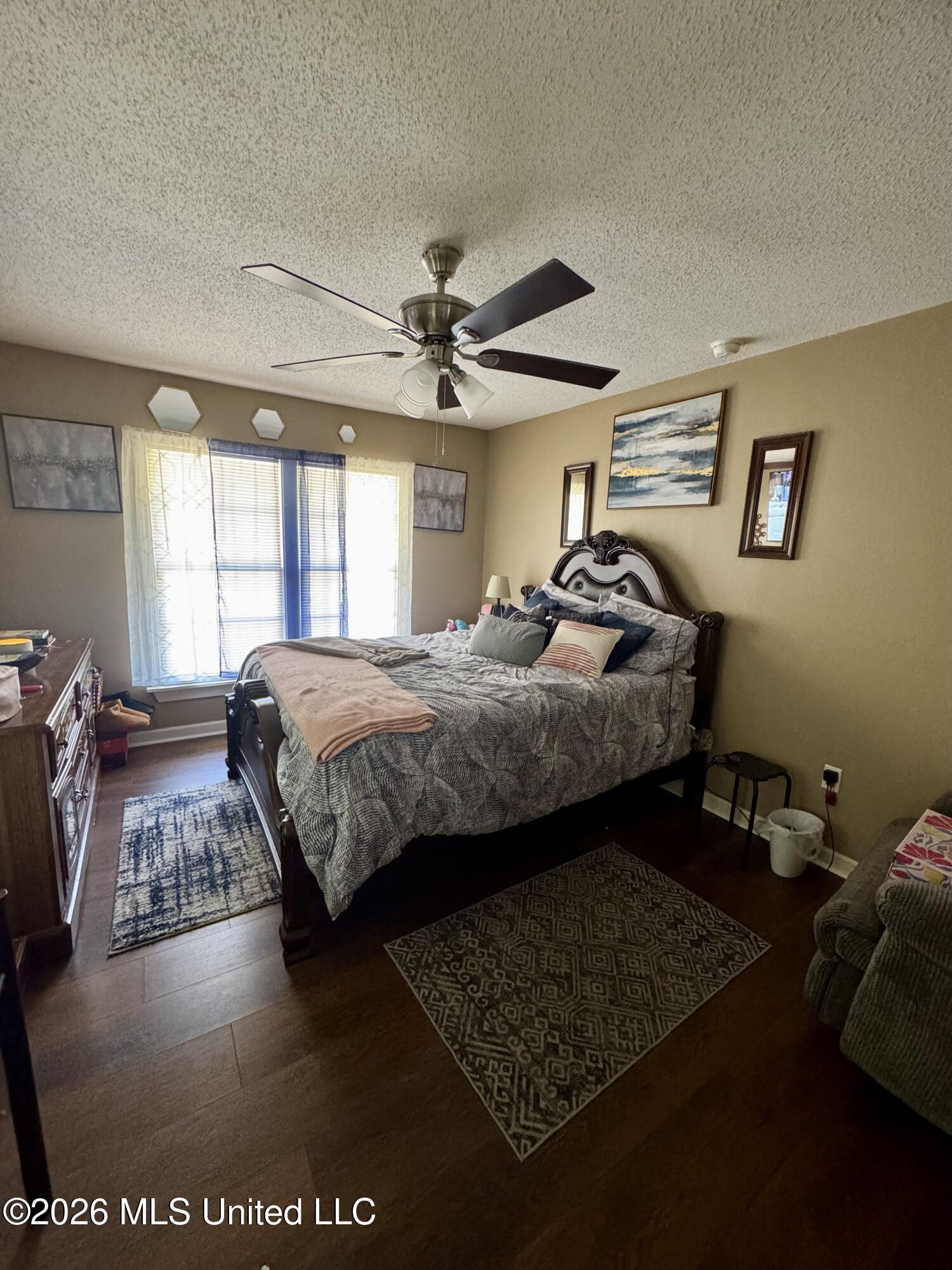 208 11th Street Property Photo 9