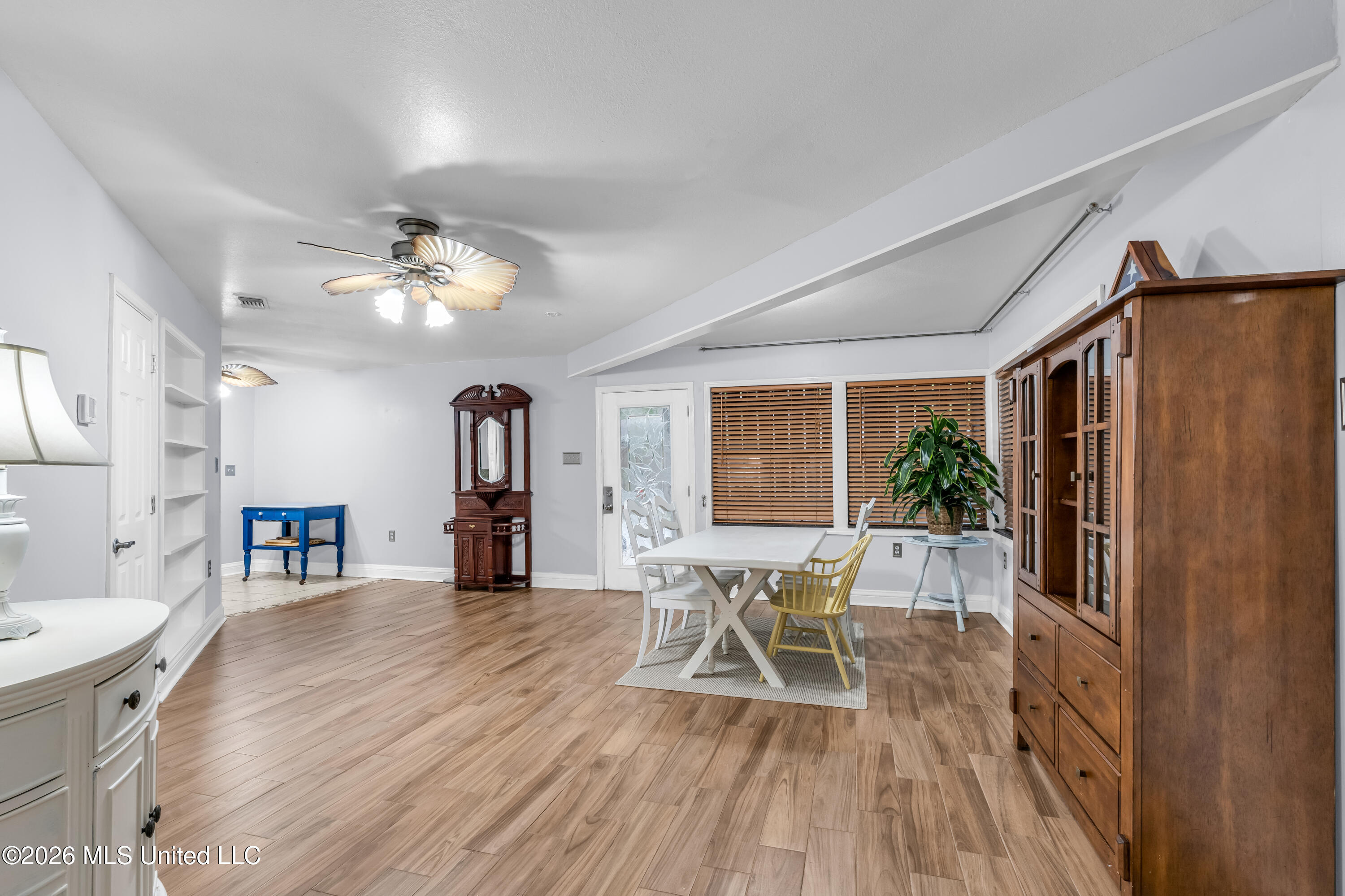 130 Melody Lane Property Photo 4