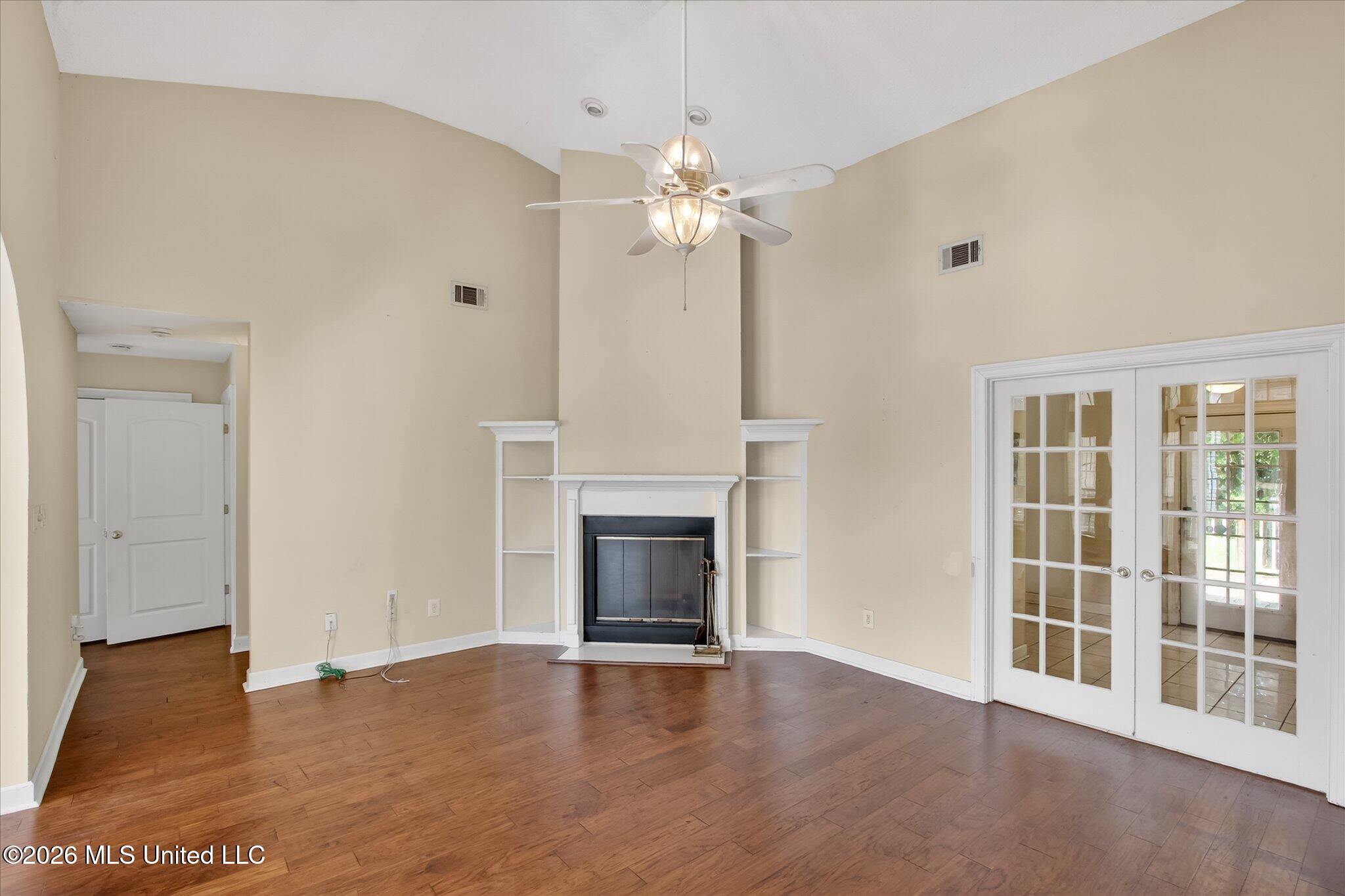 3428 Dijon Avenue Property Photo 6