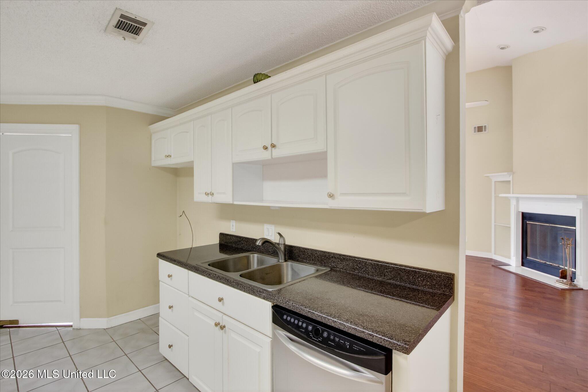 3428 Dijon Avenue Property Photo 11