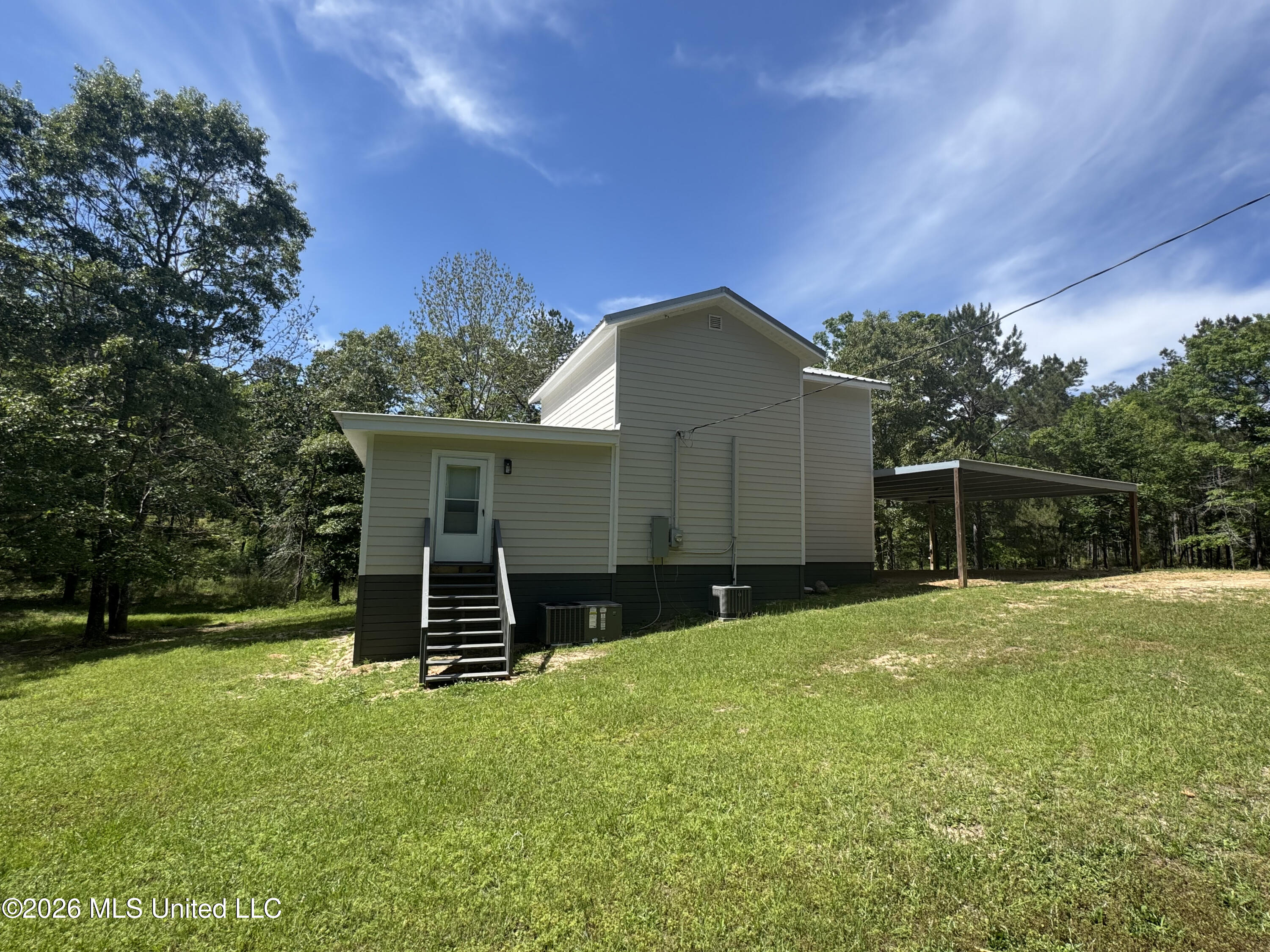 1108 Sherwood Drive Property Photo 4