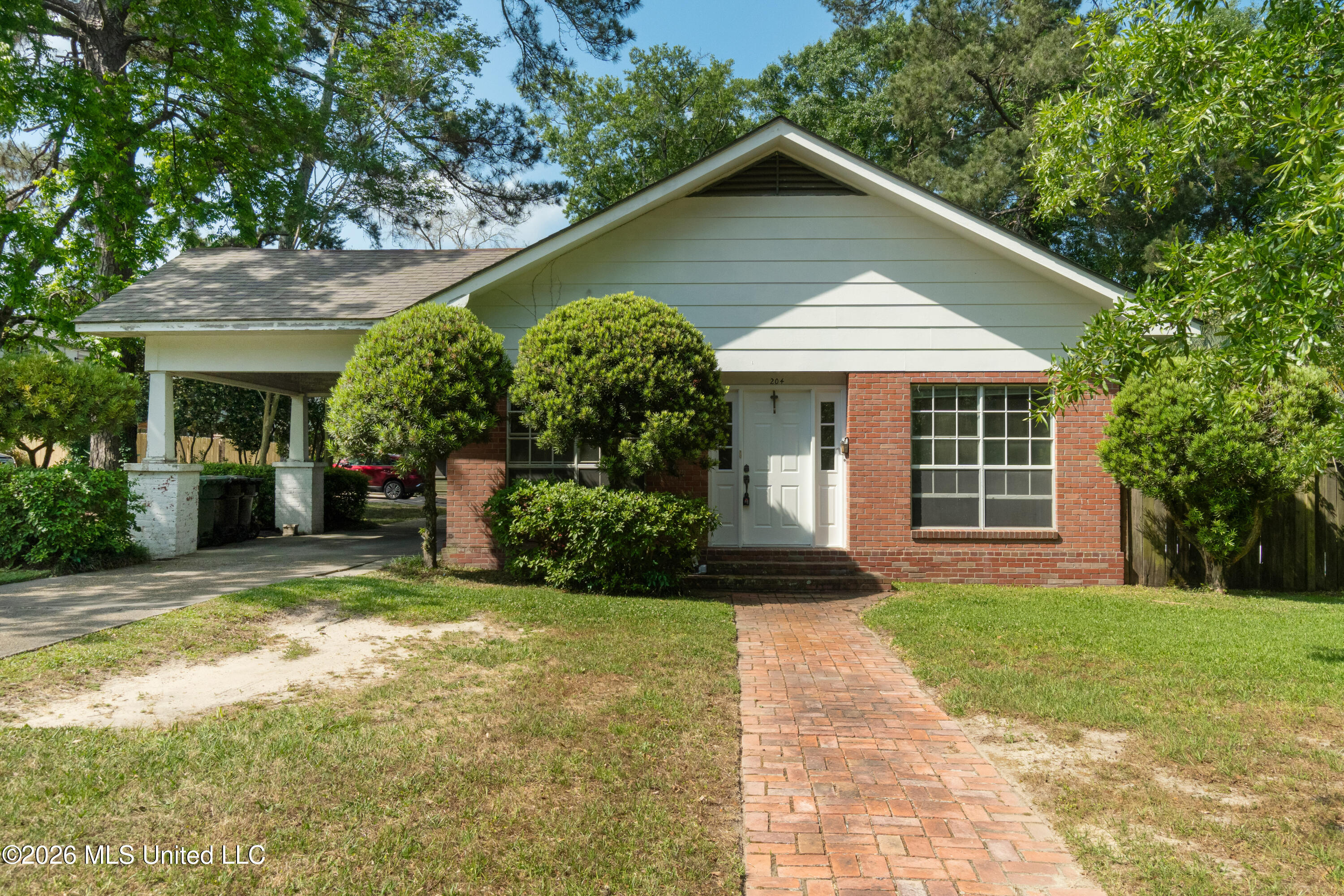 204 5th Avenue Property Photo 1