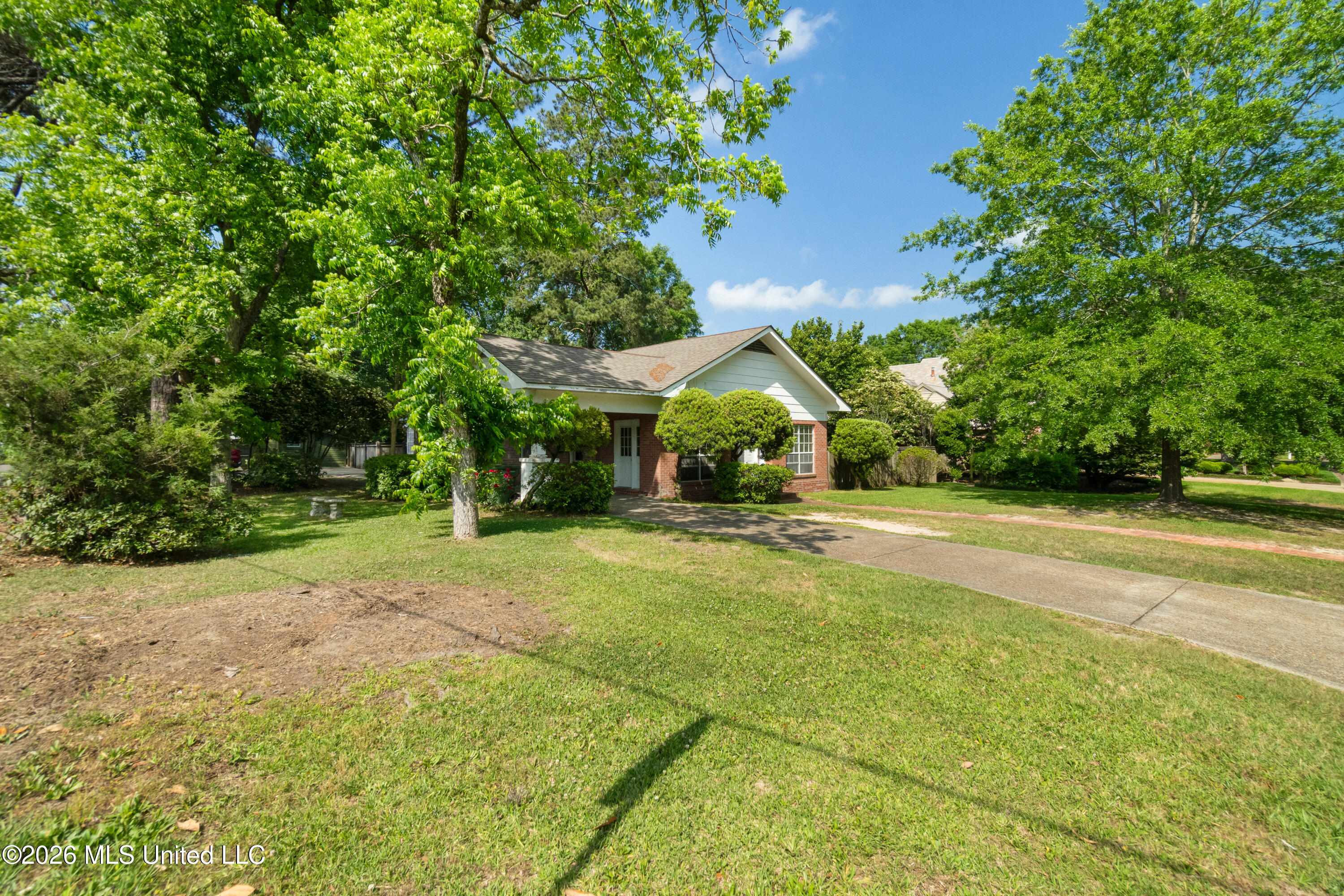 204 5th Avenue Property Photo 5