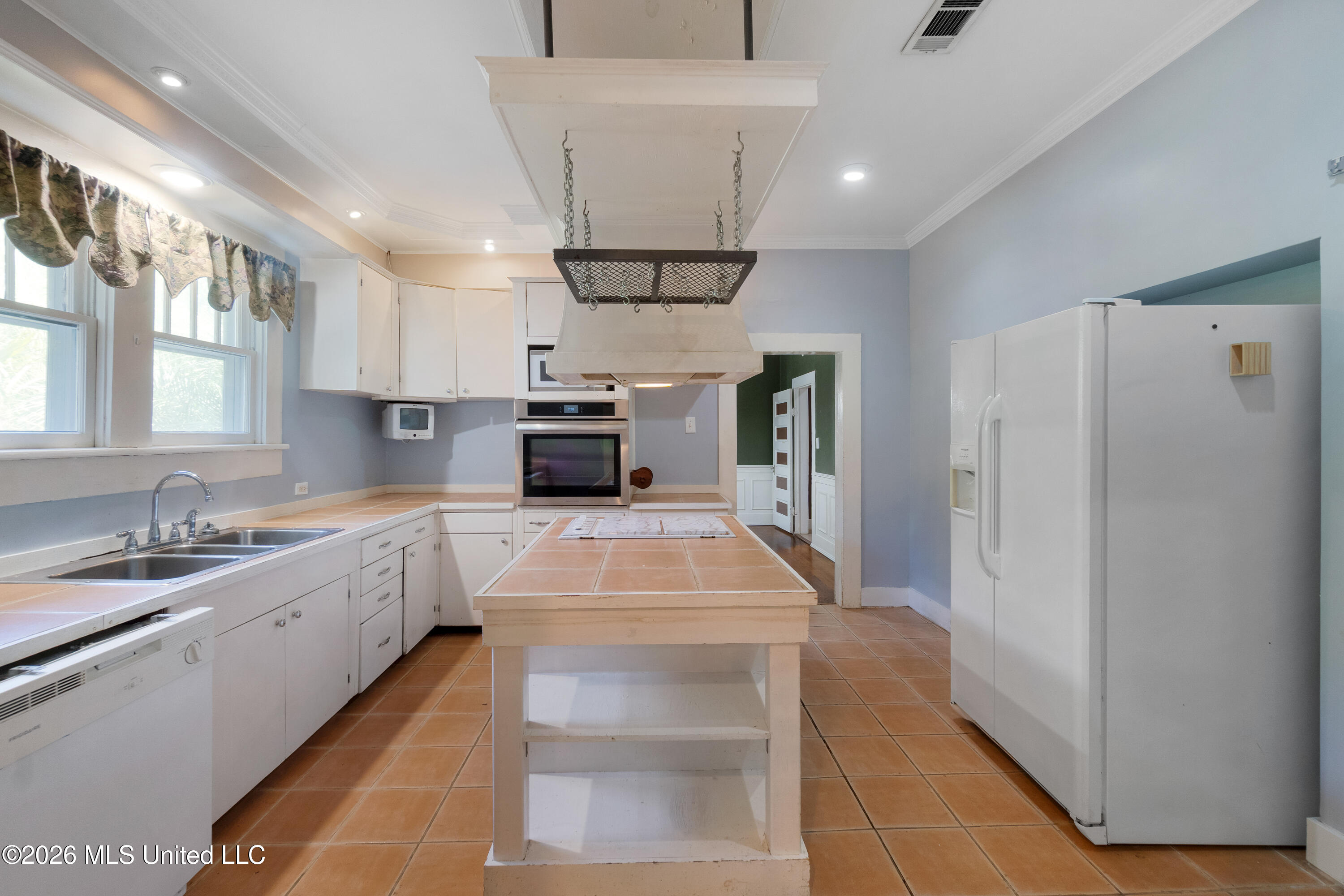 204 5th Avenue Property Photo 16