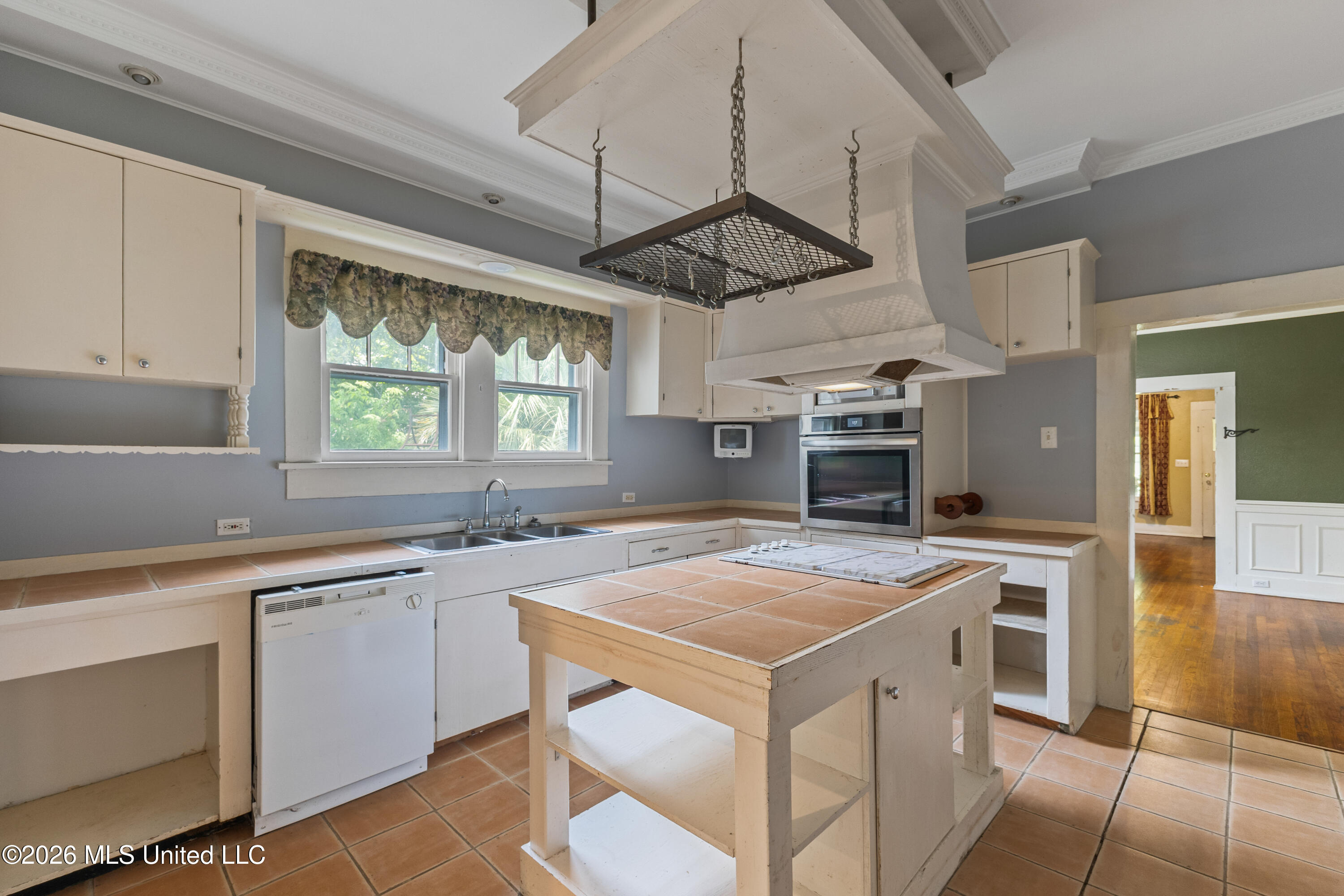 204 5th Avenue Property Photo 18