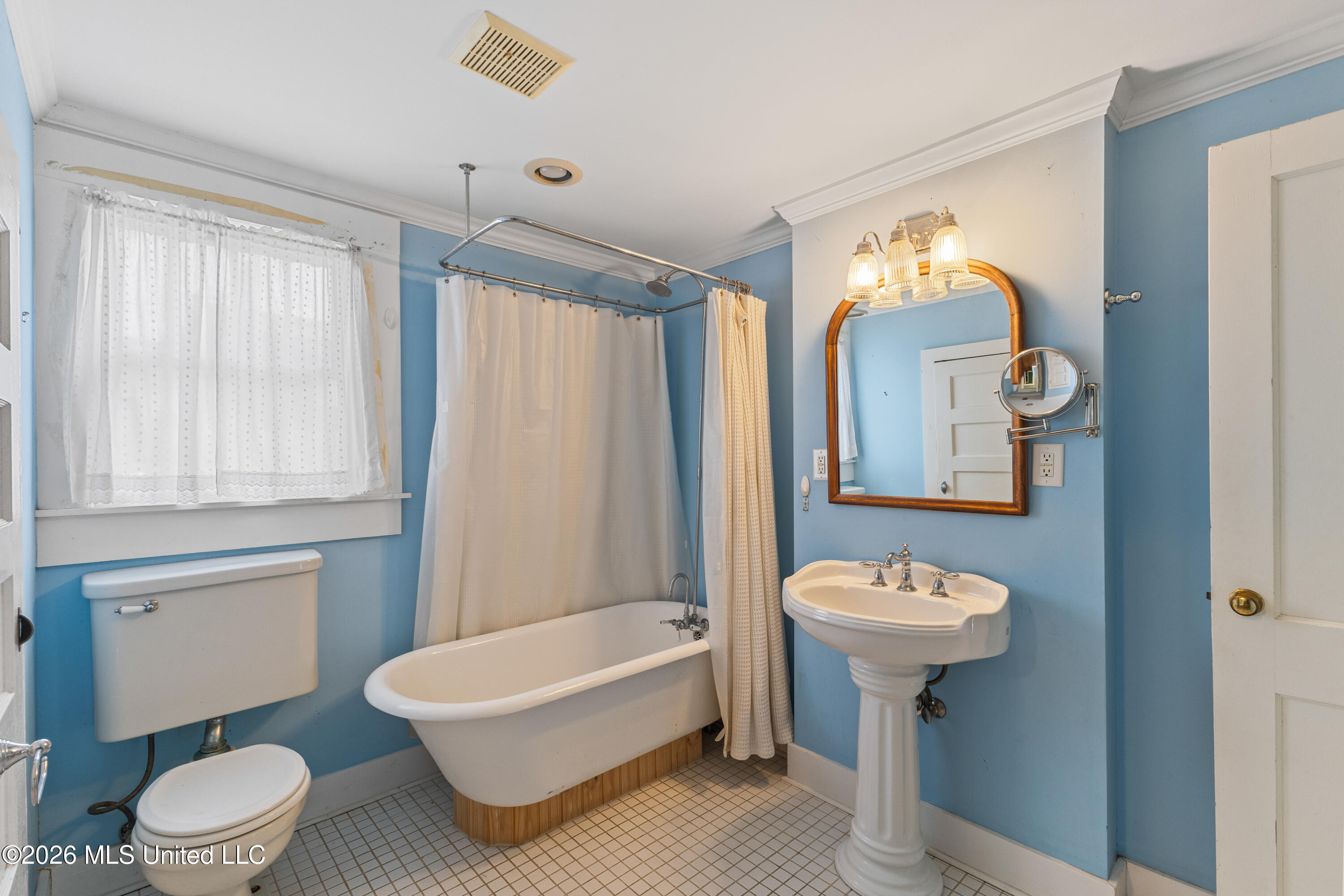 204 5th Avenue Property Photo 26