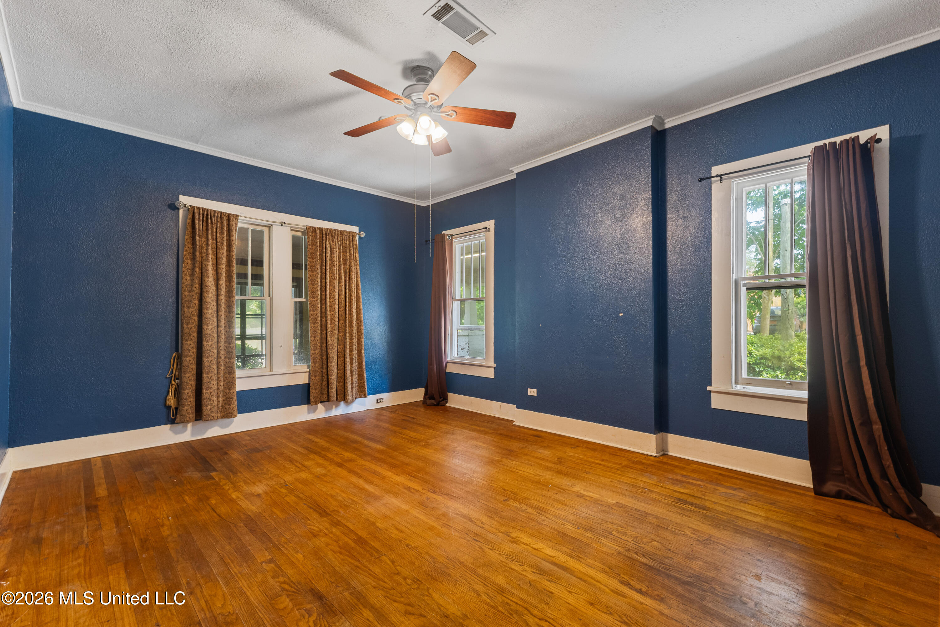 204 5th Avenue Property Photo 28