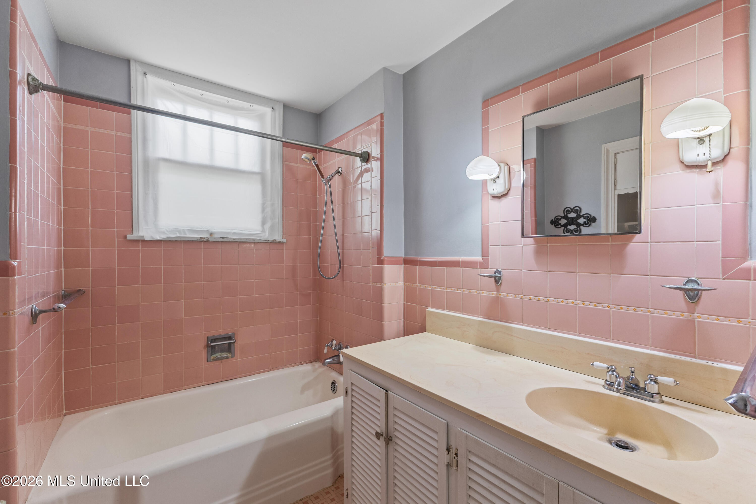204 5th Avenue Property Photo 30