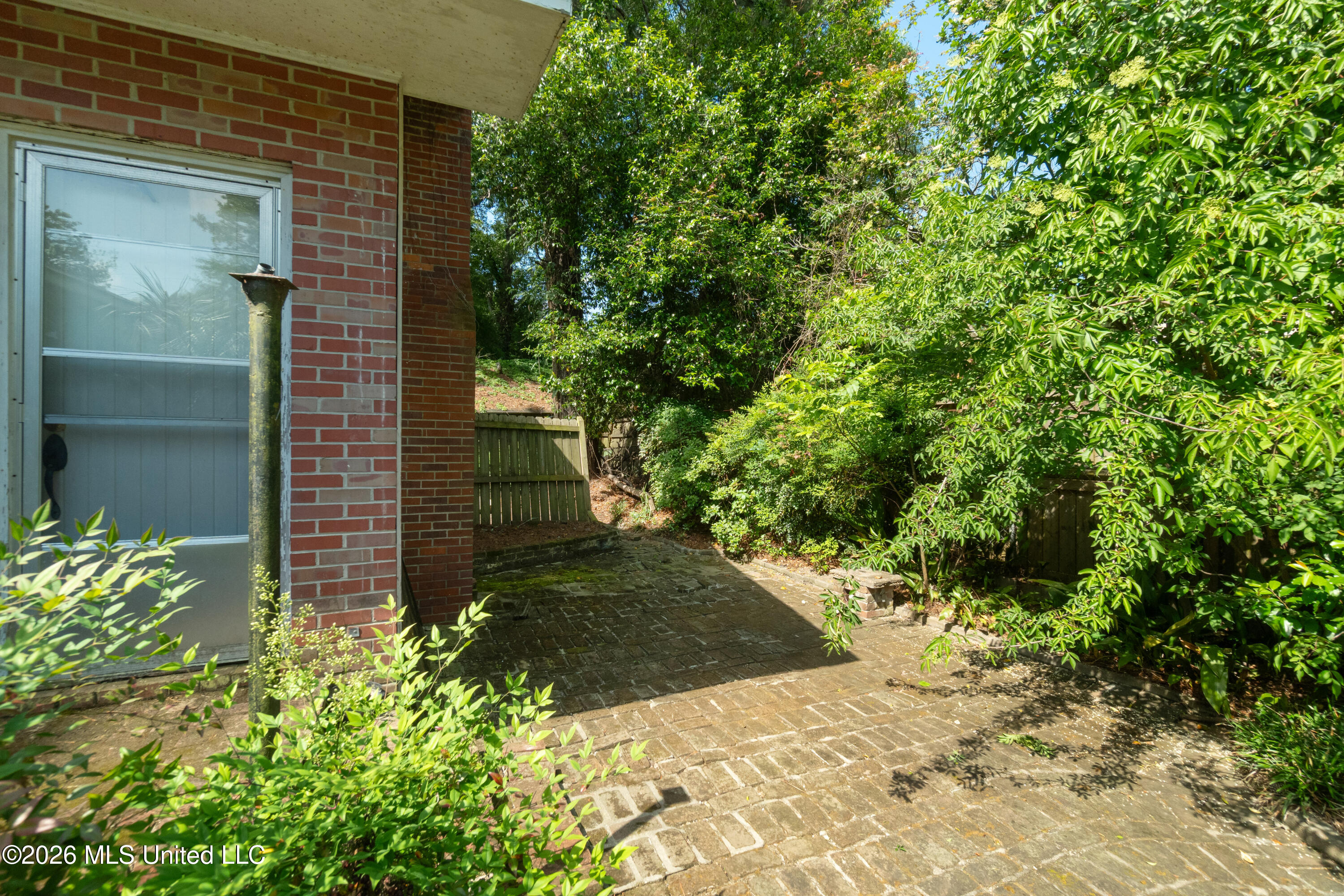 204 5th Avenue Property Photo 42